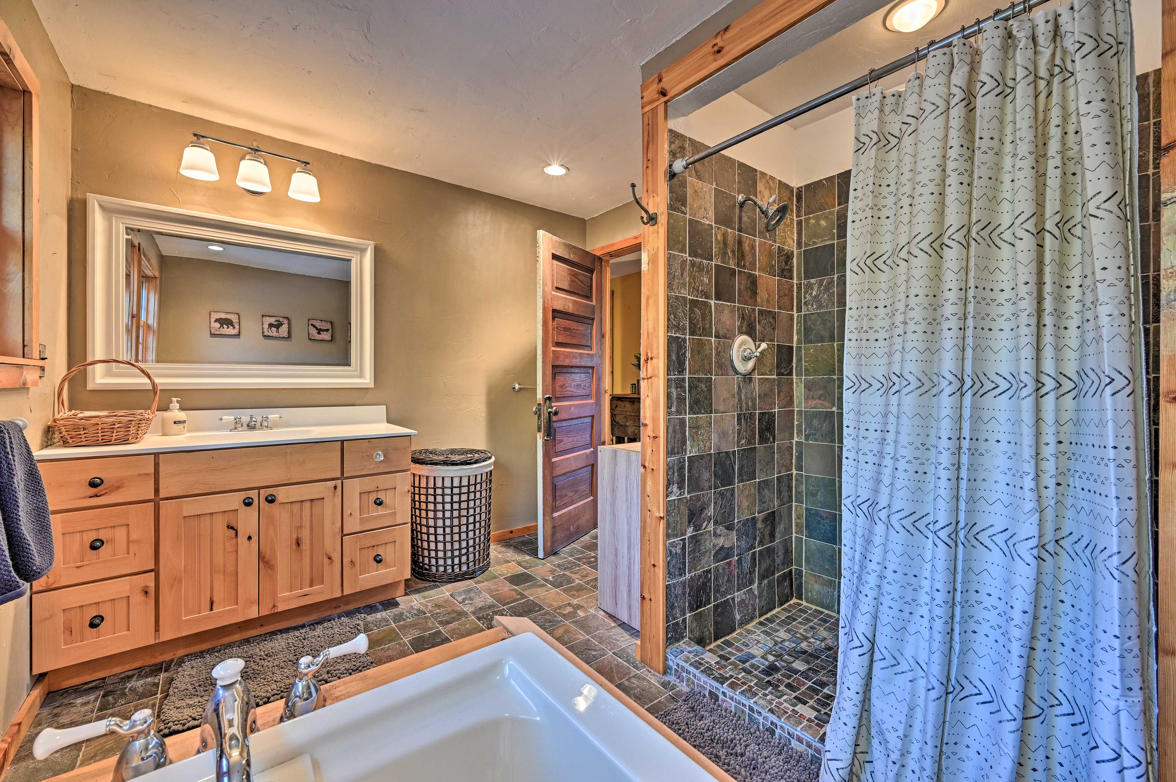 Bathroom | Towels Provided