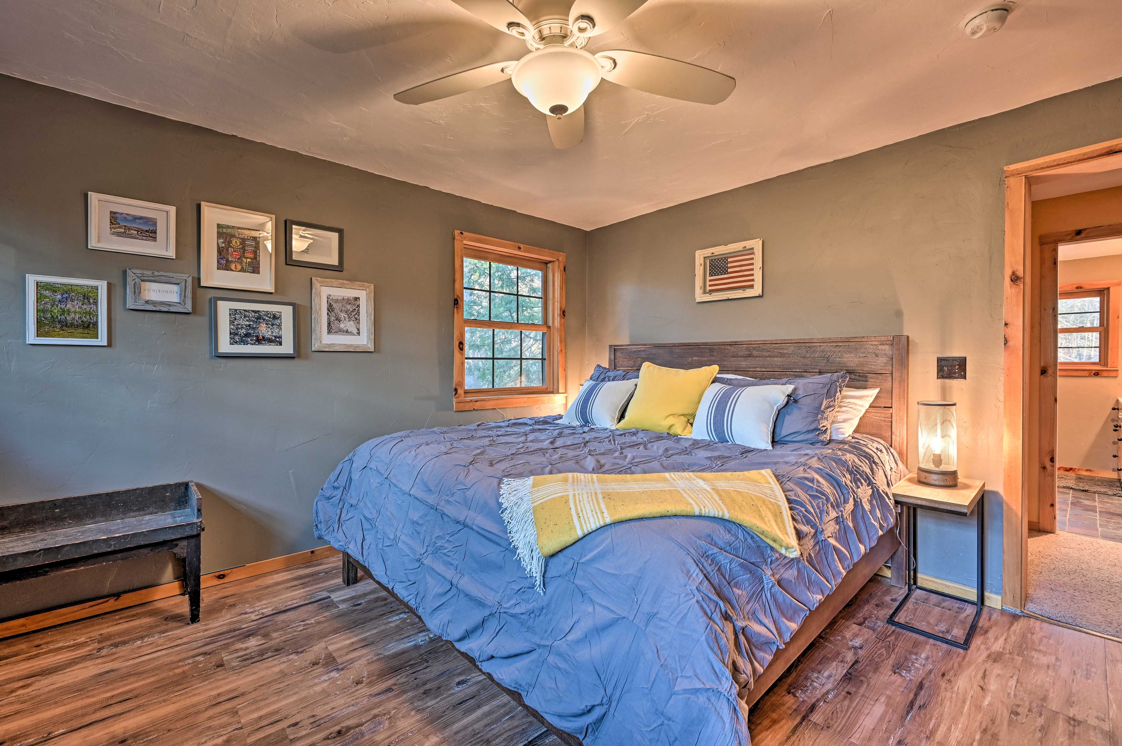 Bedroom 2 | King Bed