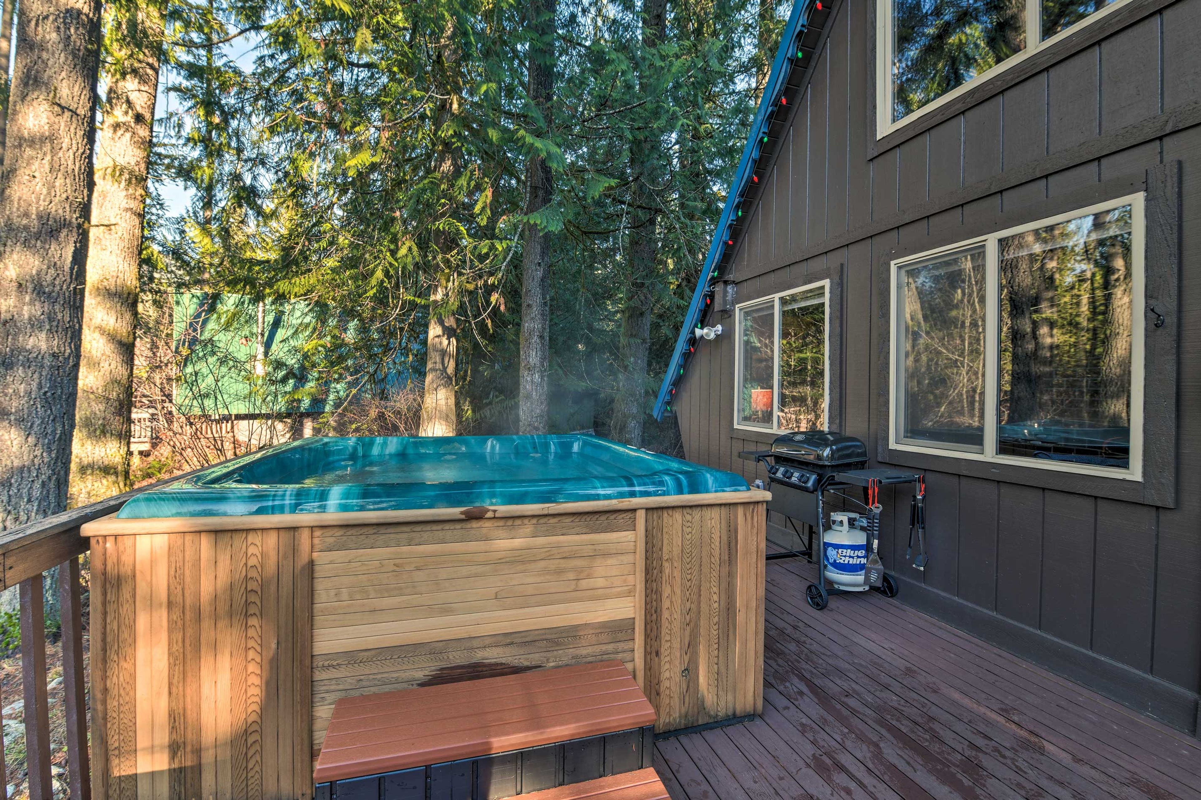 You'll love topping off each evening with a dip in the hot tub!
