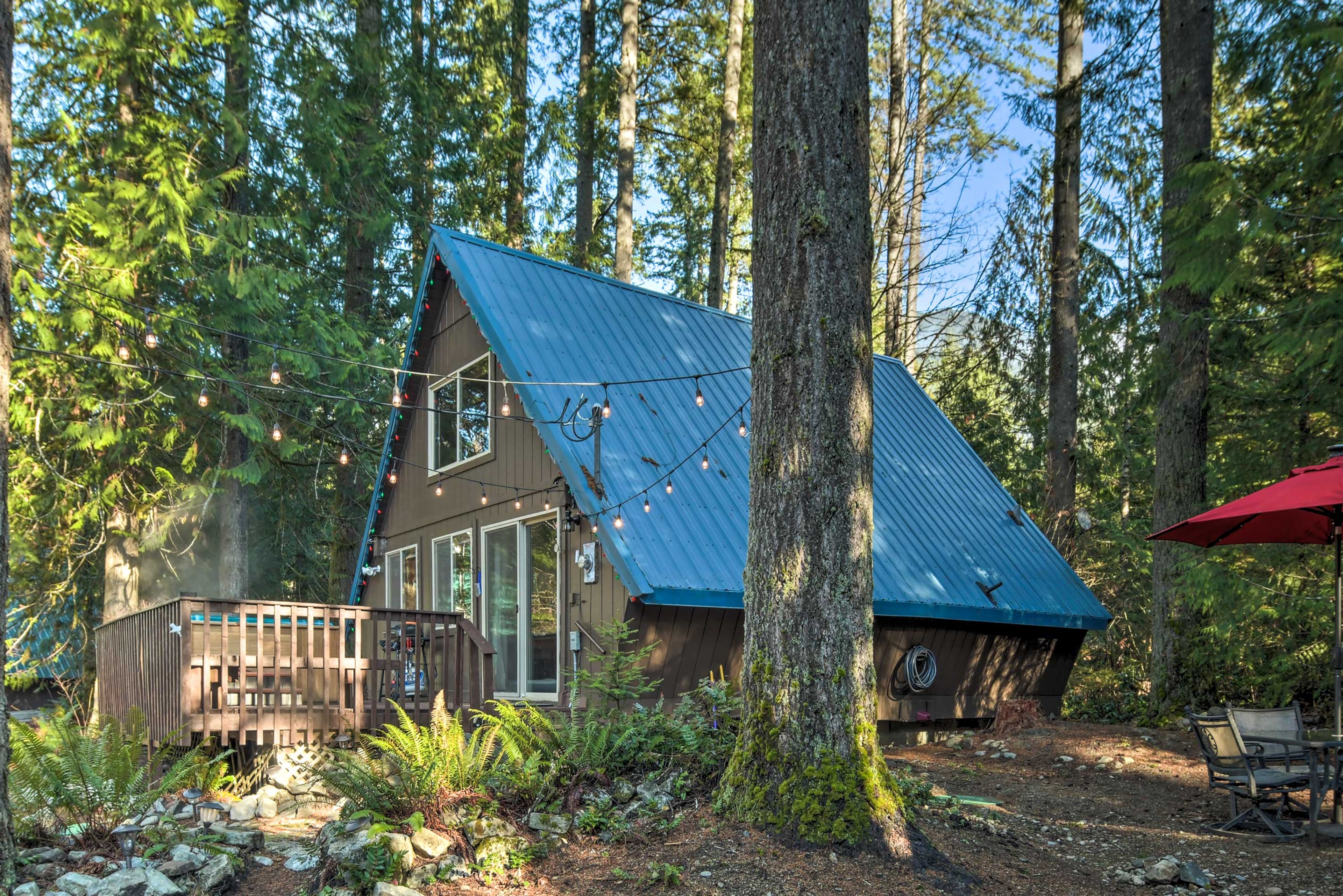 The secluded Skykomish vacation rental sits minutes from hiking and skiing.