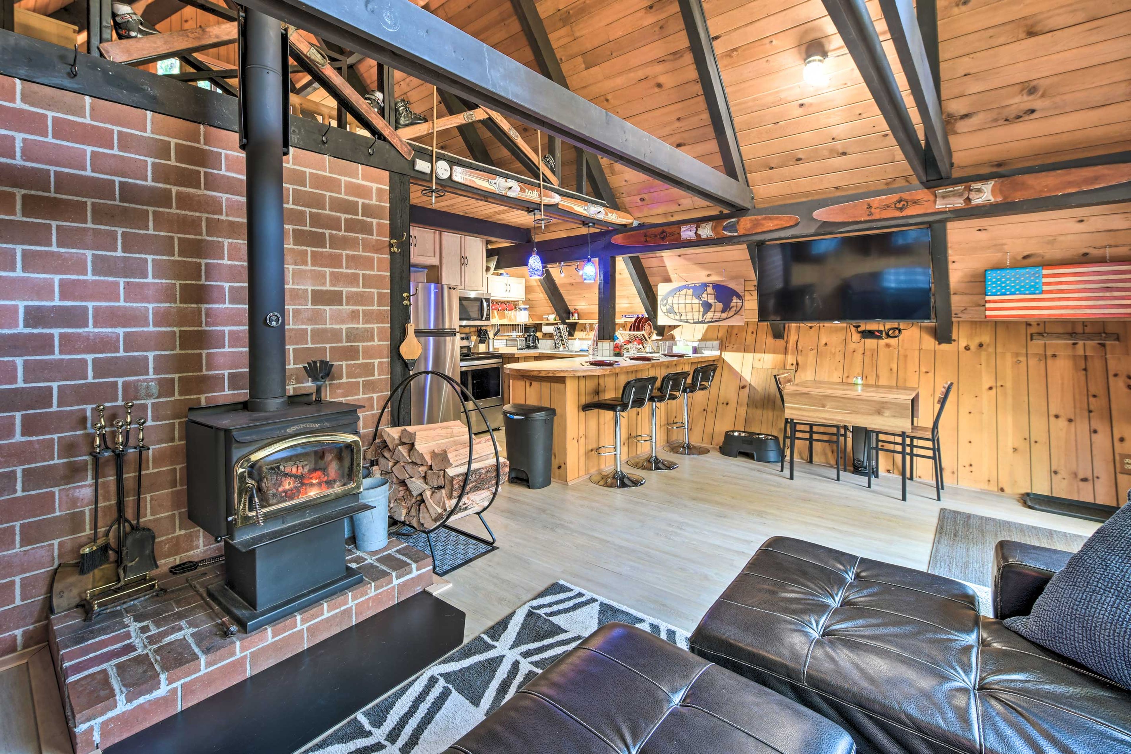 This rustic cabin is the perfect place to indulge in rest and relaxation.