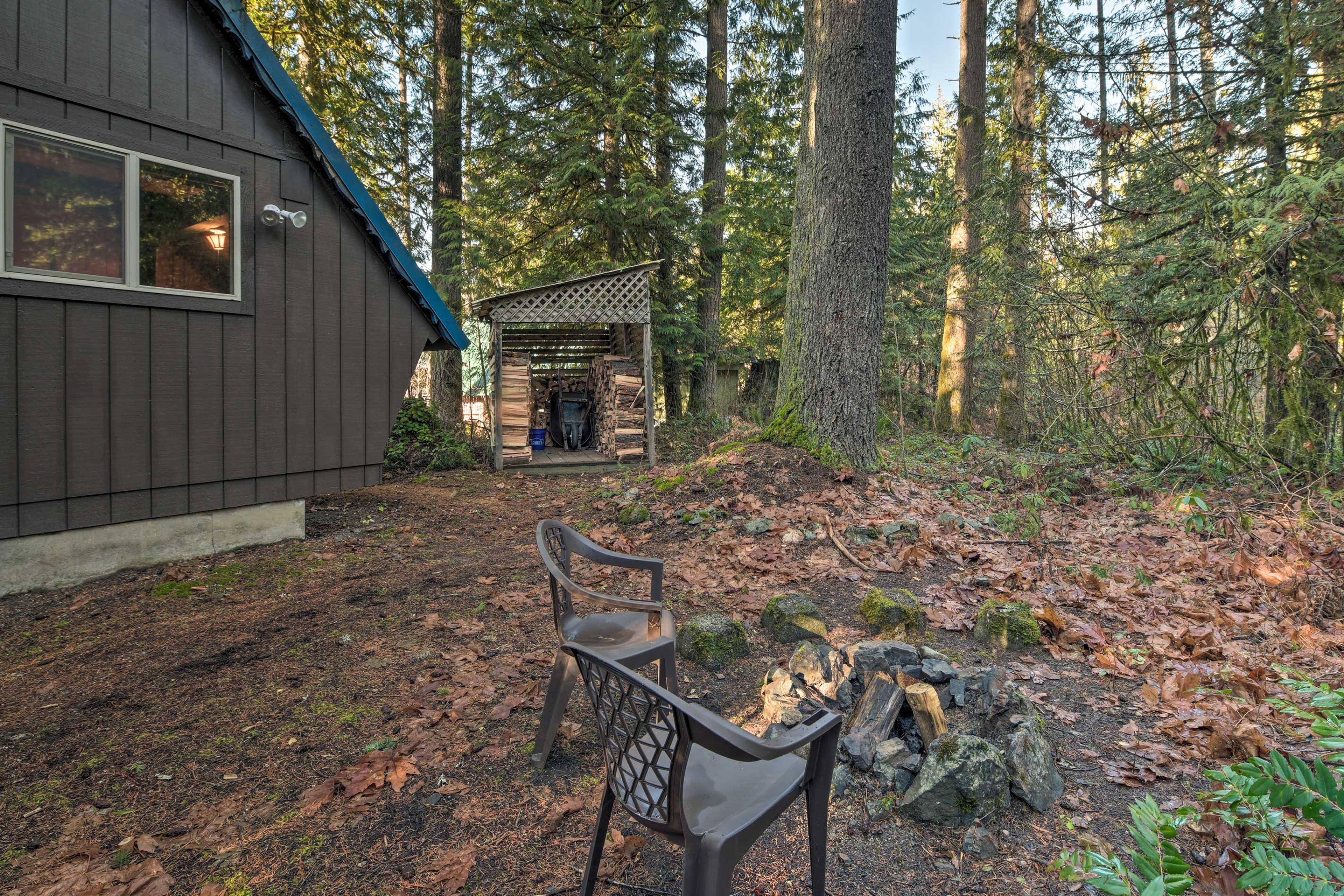 The wood shed is completely stocked for your stay!