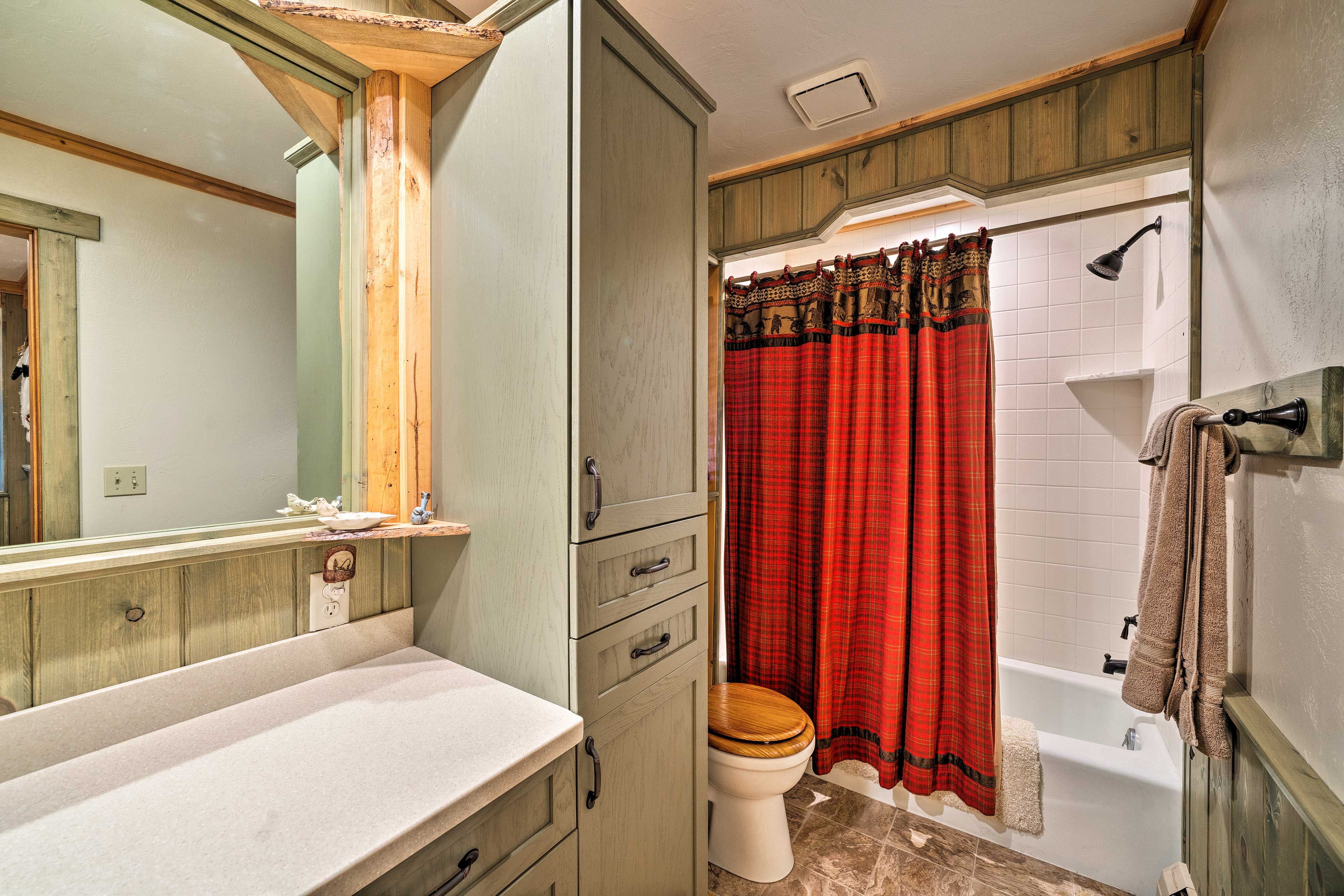 Bathroom | Towels Provided