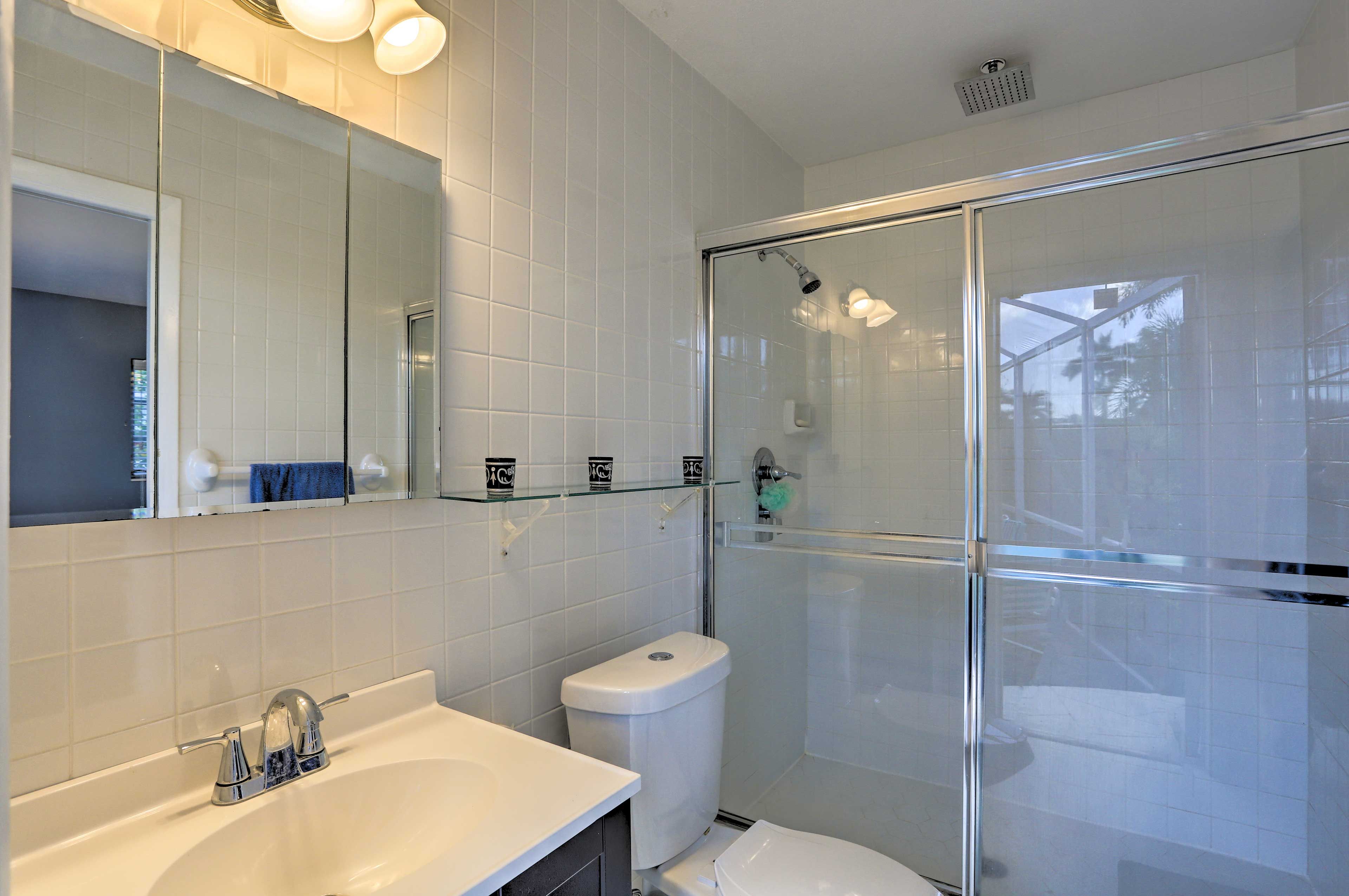 Wash off the sunscreen in the walk-in shower.