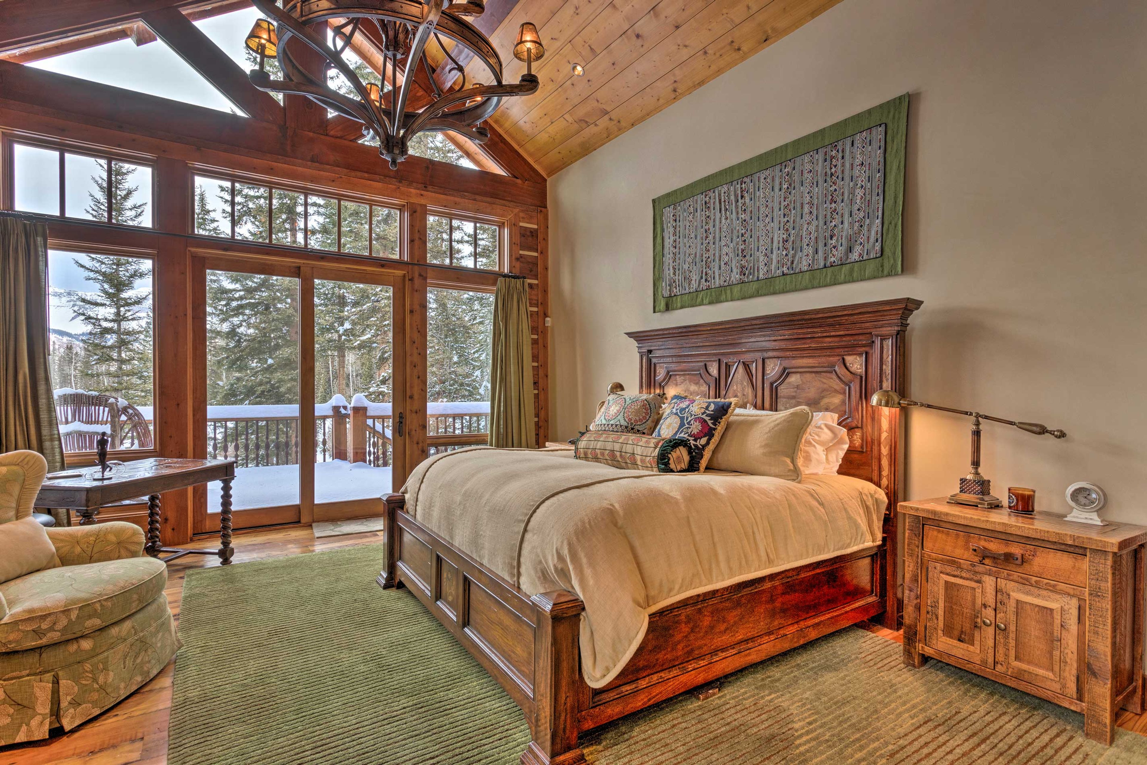 Wake up to stunning views of the Telluride mountains.