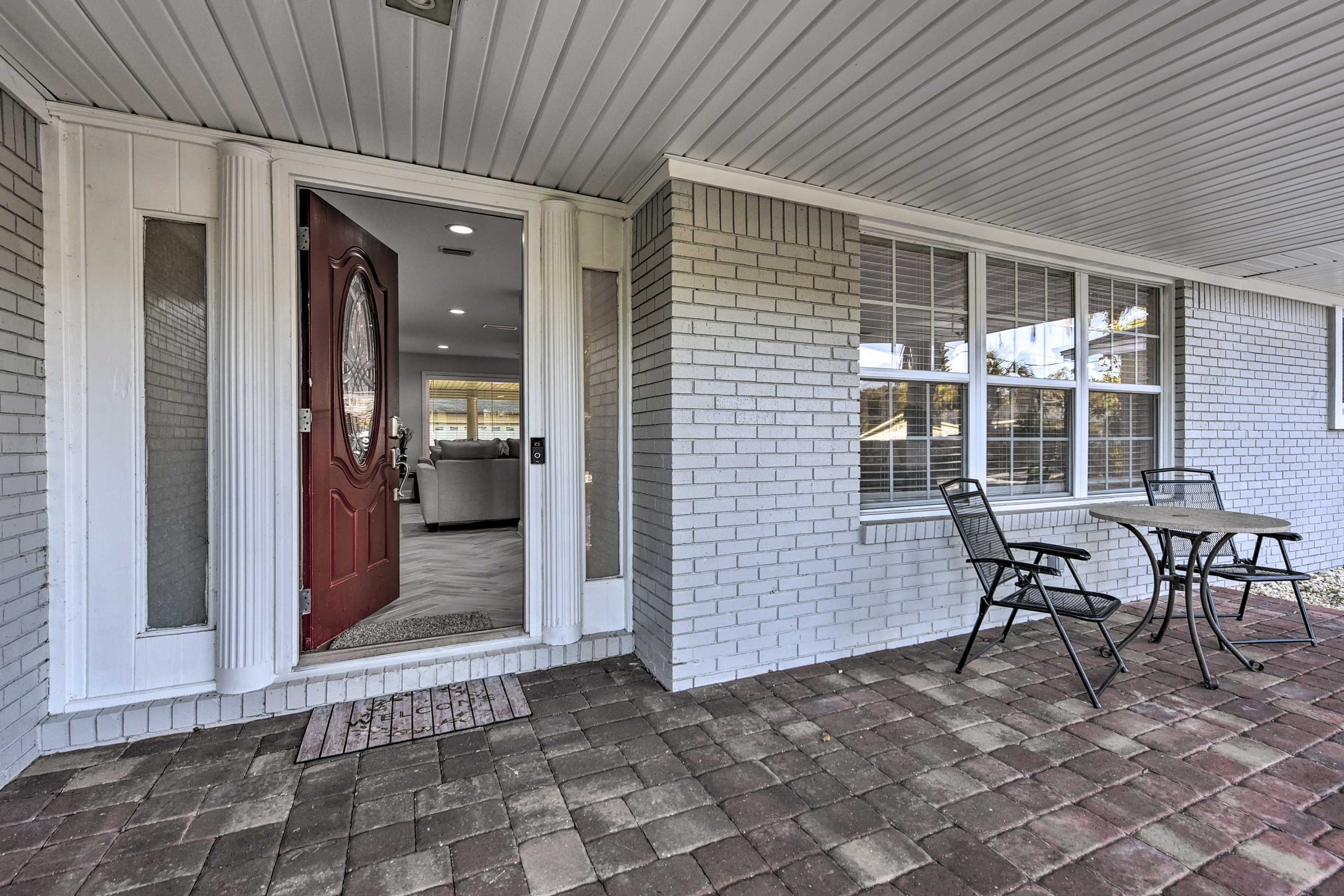 Escape to the magic of Jacksonville the moment you step inside this home!