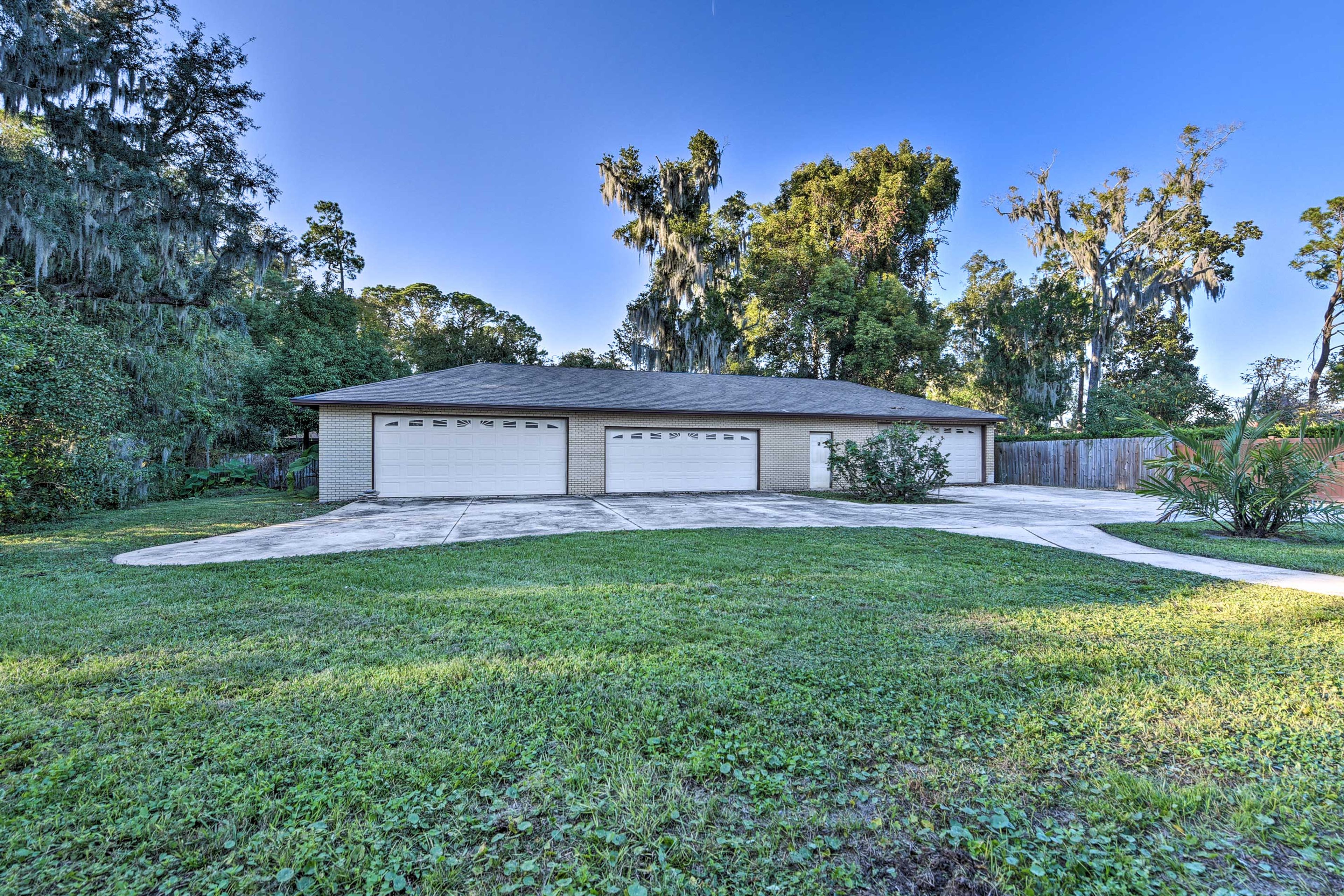 This home offers 2 parking spaces in the garage and 4 vehicles in the driveway.