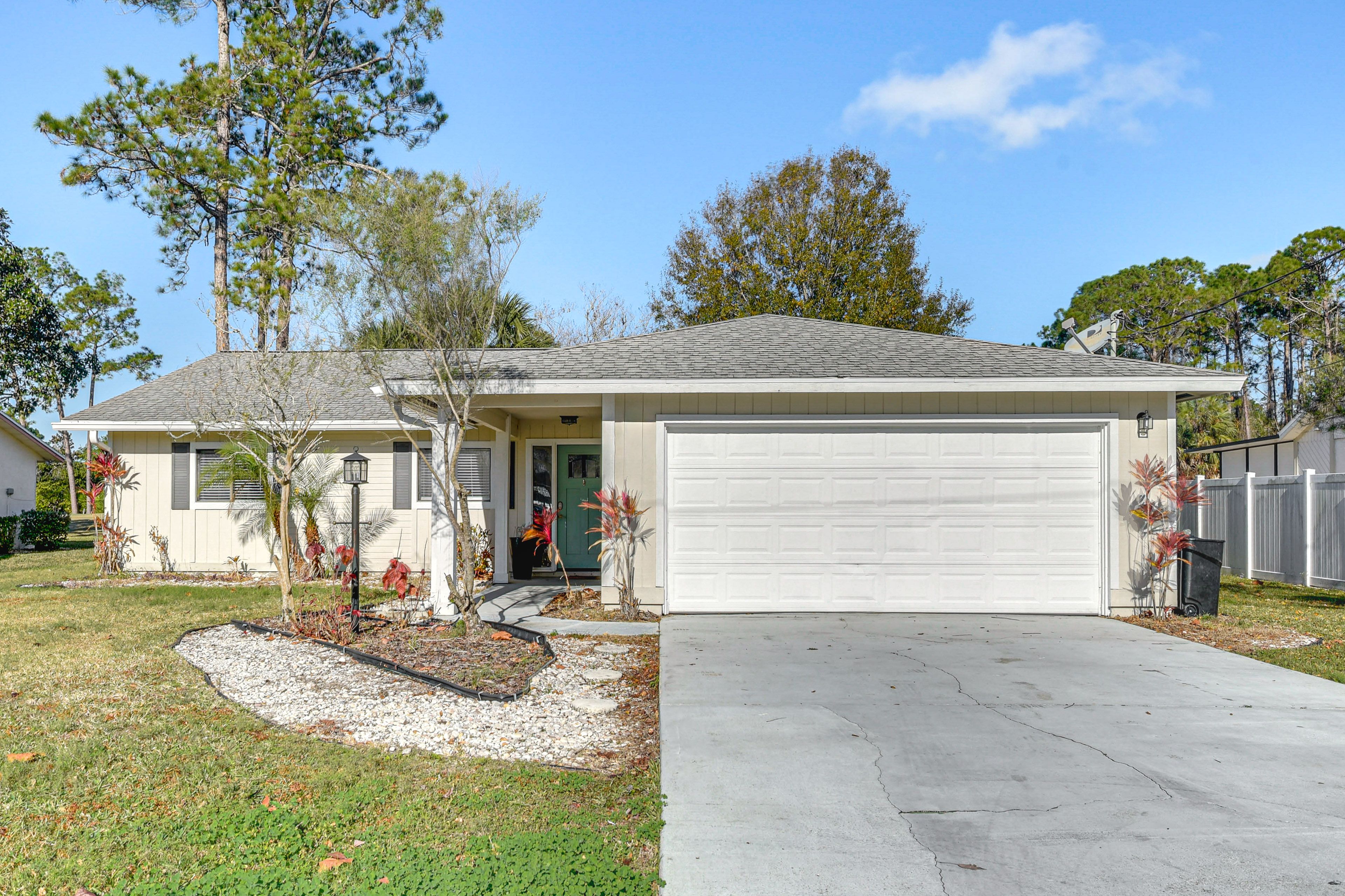 Parking | Garage (2 Vehicles) | Driveway (2 Vehicles)