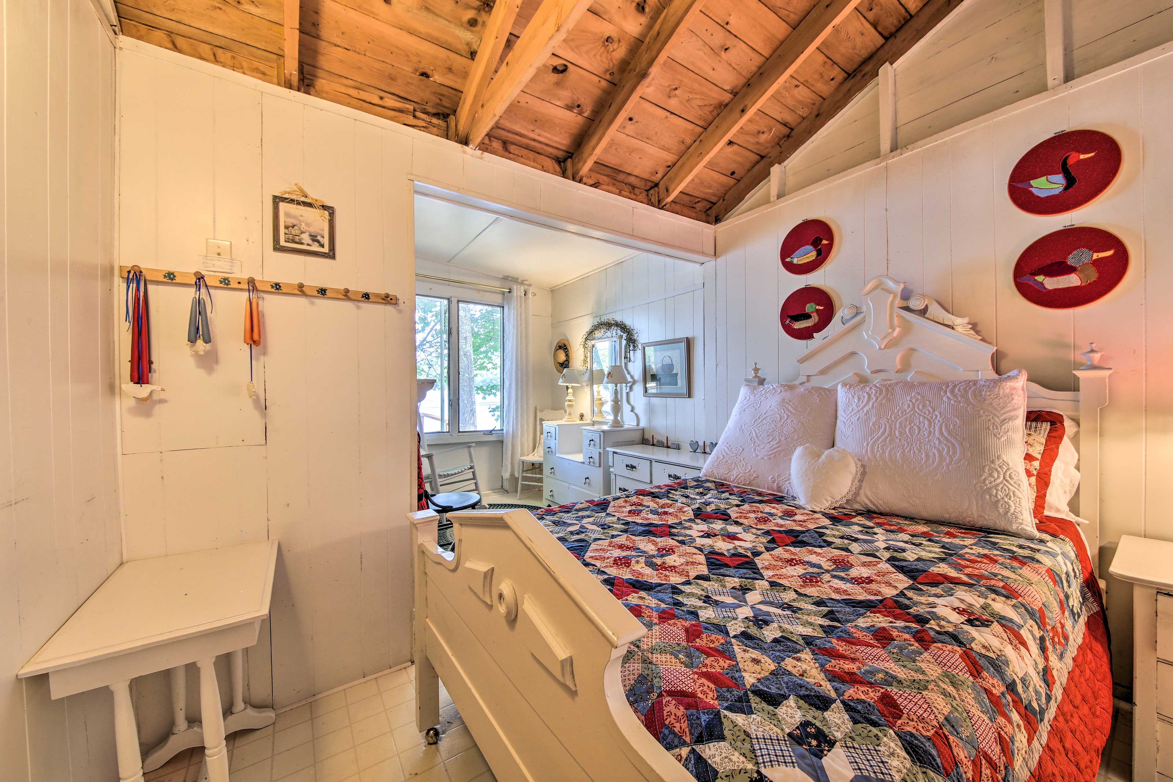 Bedroom 1 | Full Bed