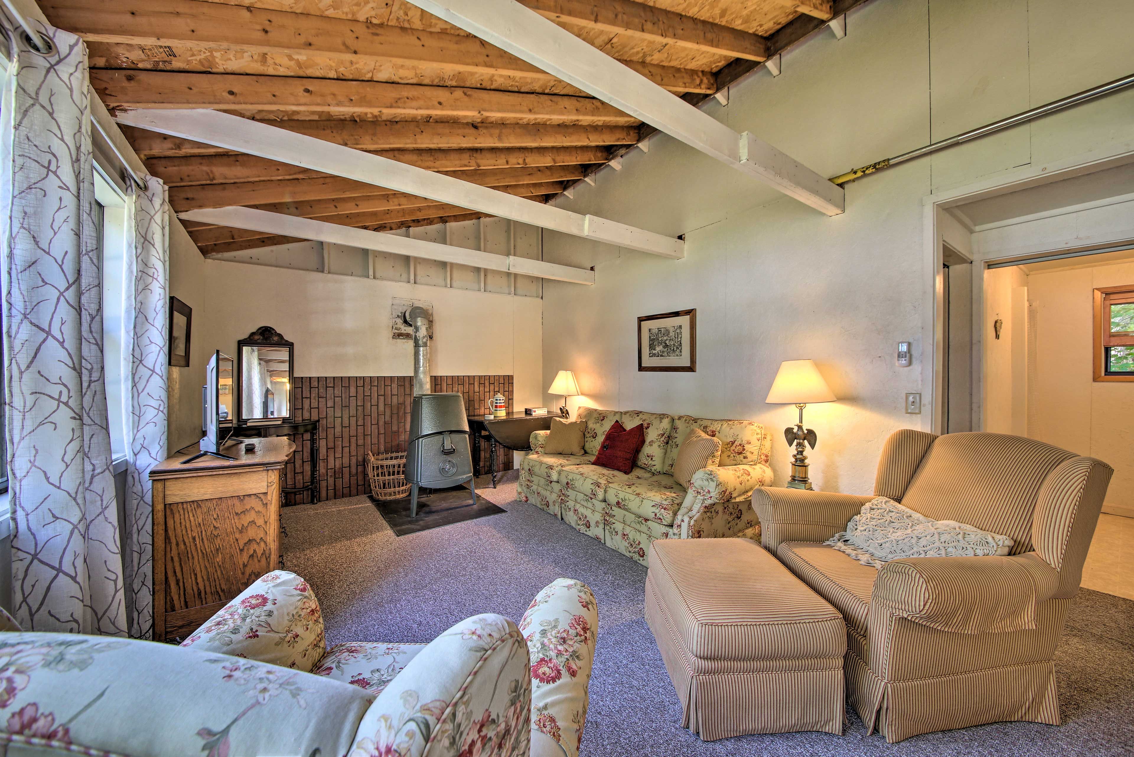 Living Room | Free WiFi