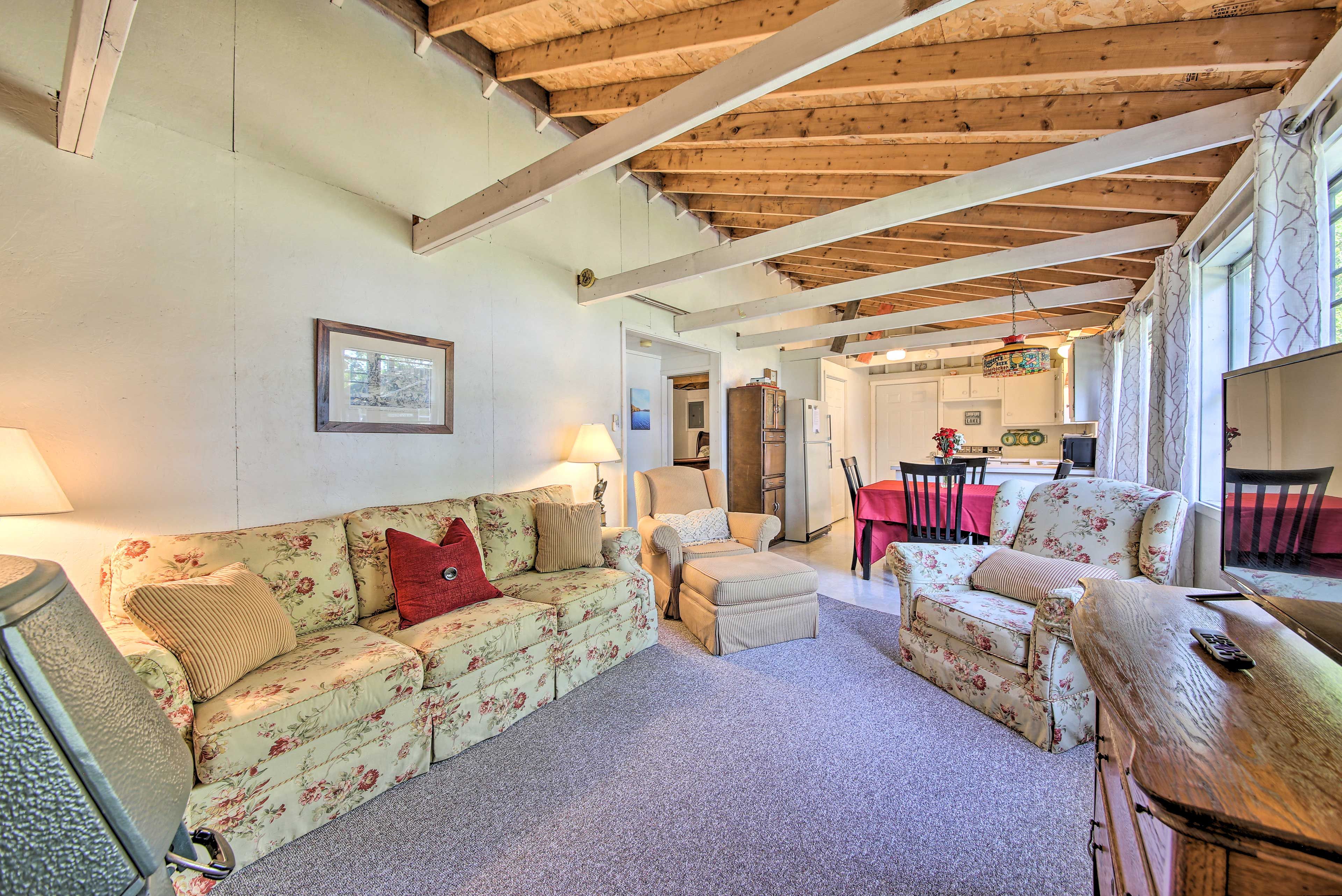 Living Room | Smart TV