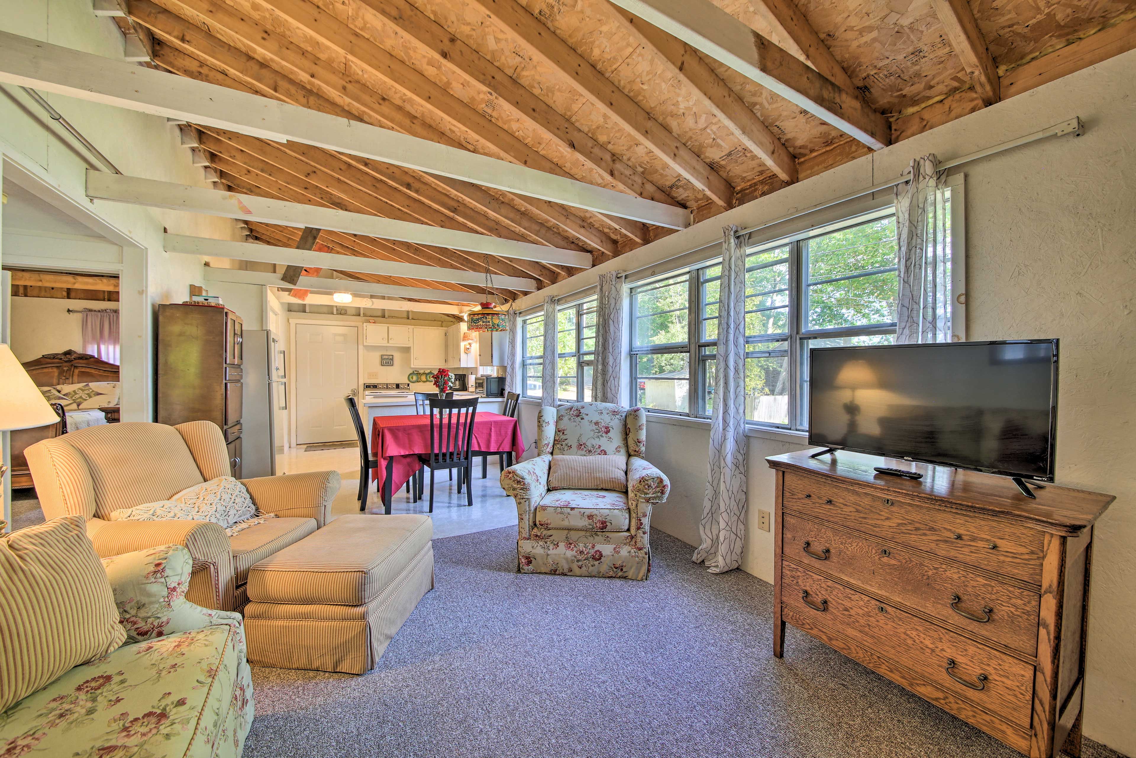 Union Vacation Rental | 2BR | 1BA | 1-Story Cottage | Step-Free Access