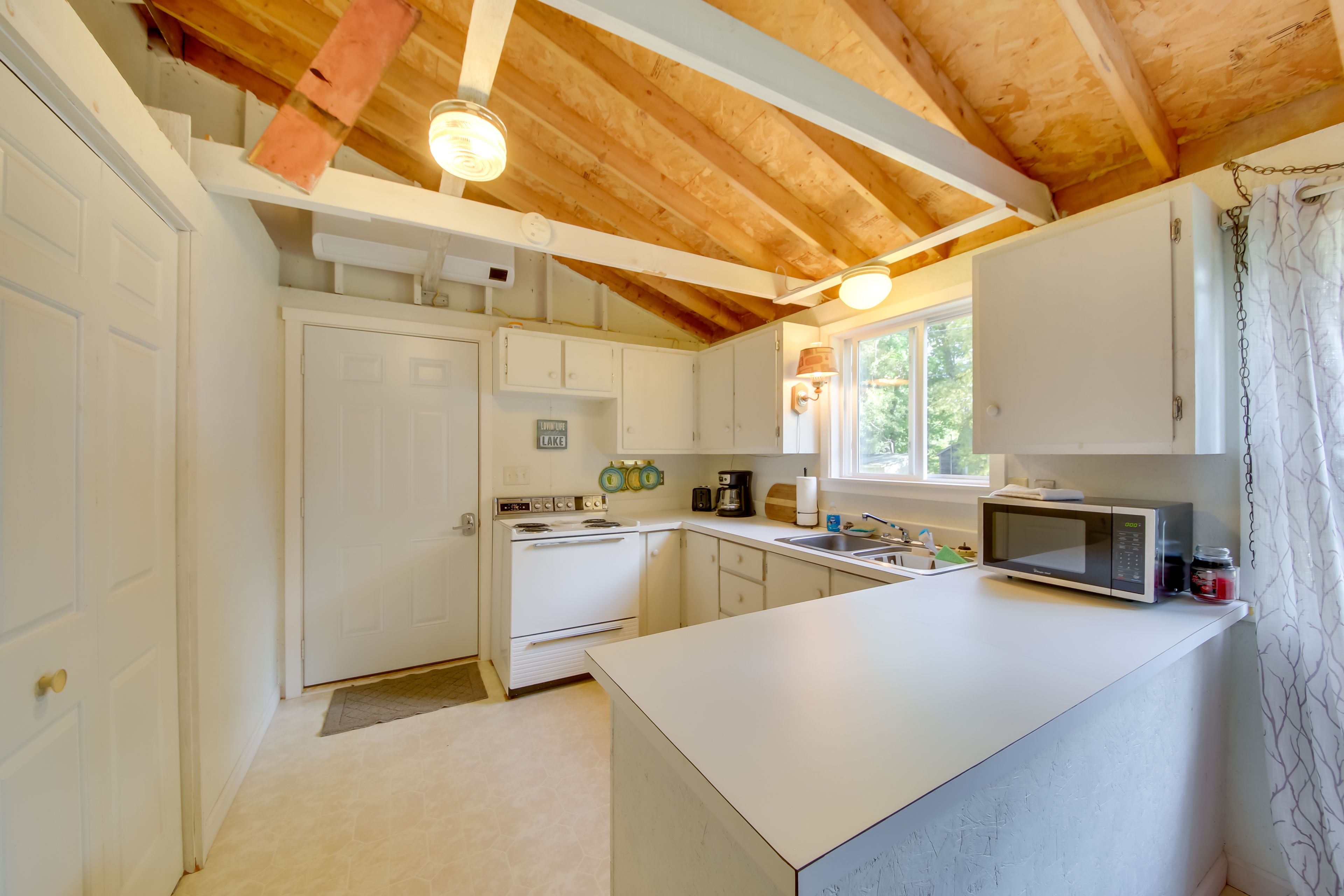 Well-Equipped Kitchen | Drip Coffee Maker | Toaster