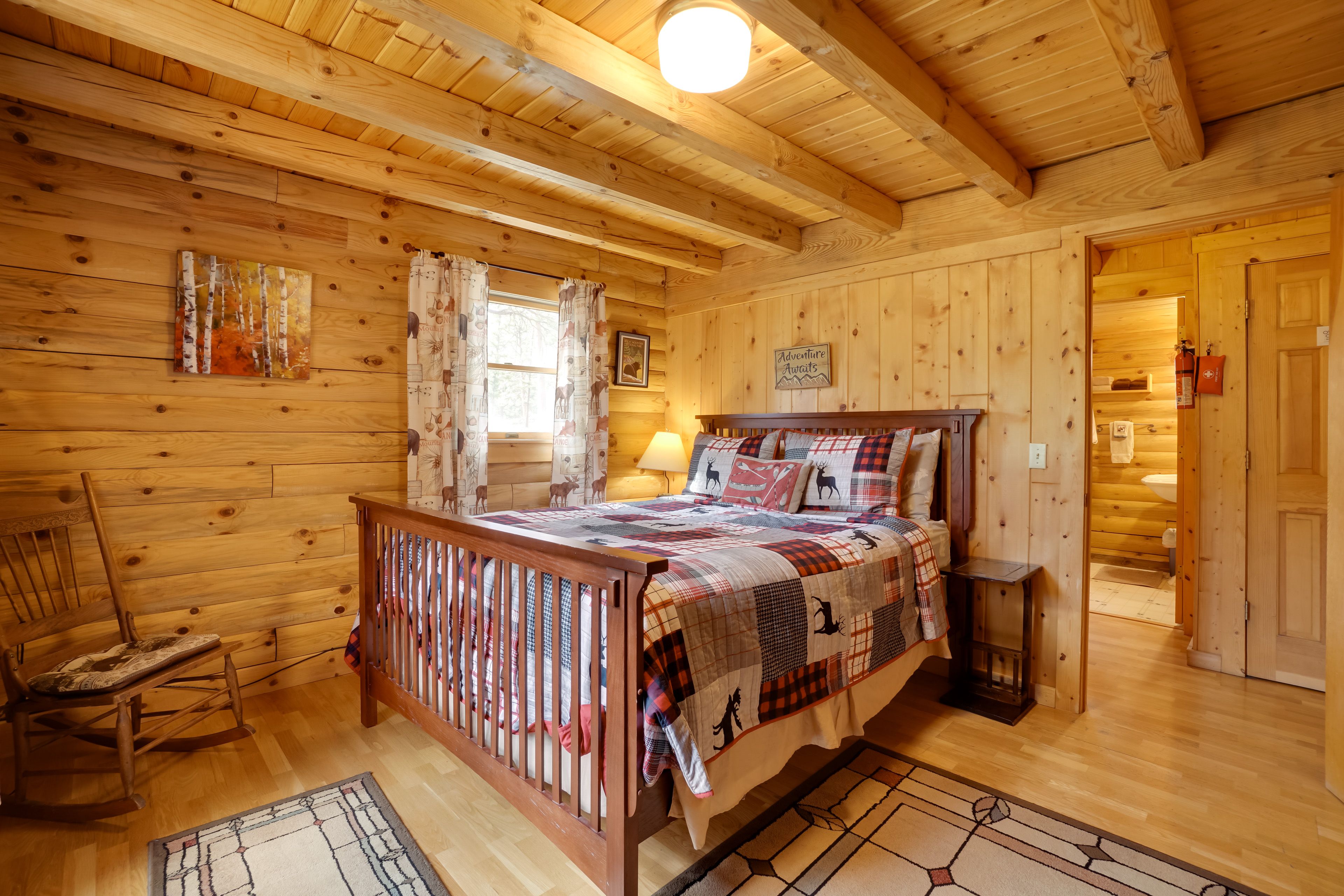 Bedroom 2 | Queen Bed