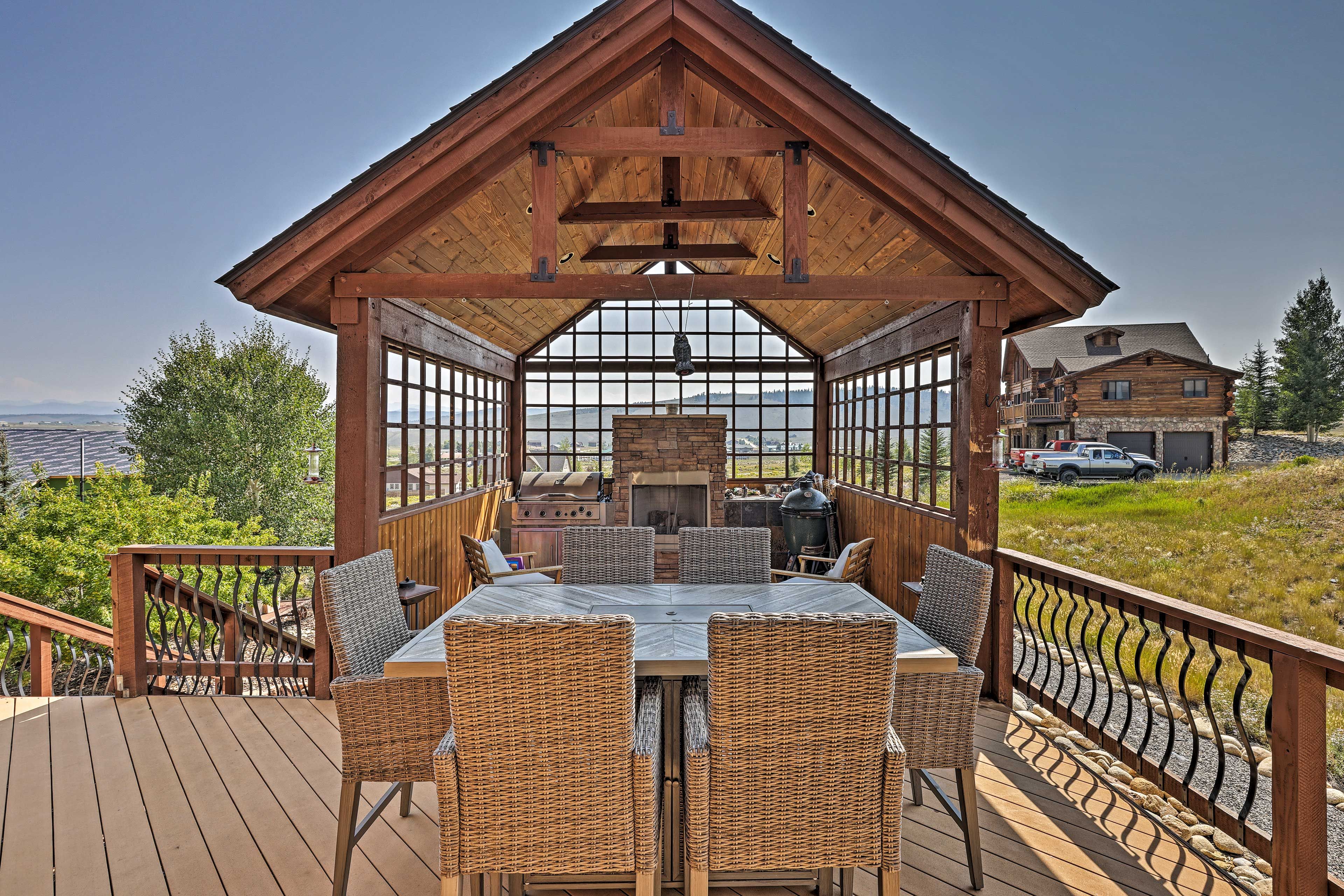 Private Deck | Outdoor Kitchen w/ Gas Grill & Smoker