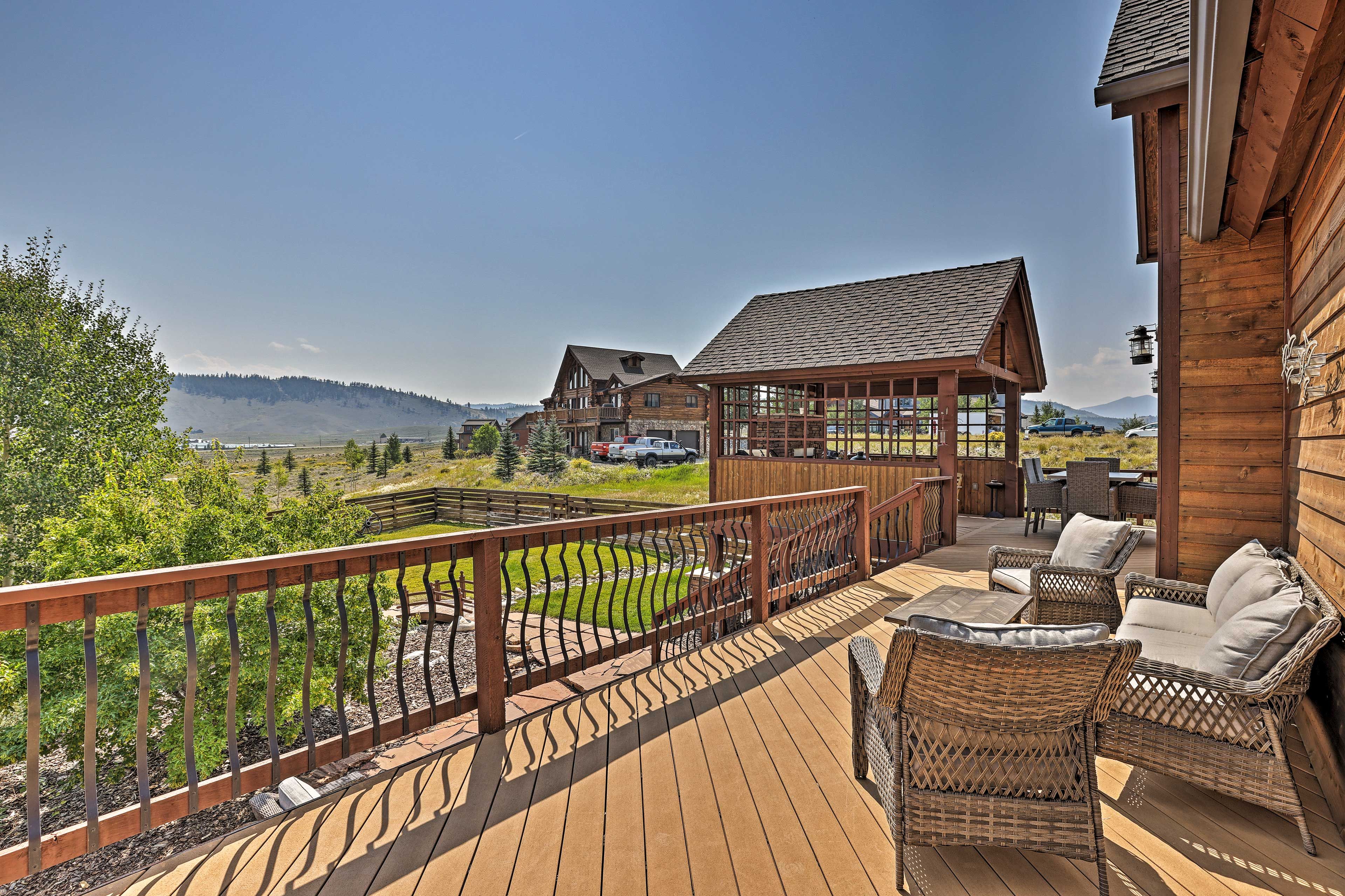 Private Deck