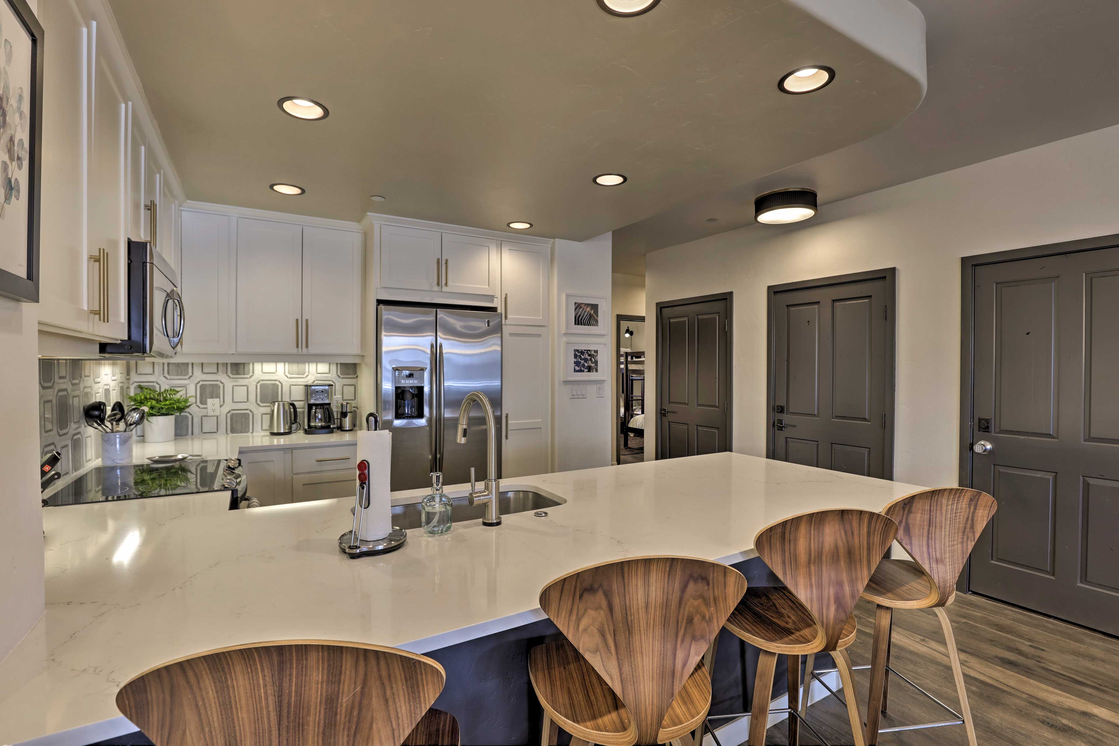 Fully Equipped Kitchen | Stainless Steel Appliances | New Countertops