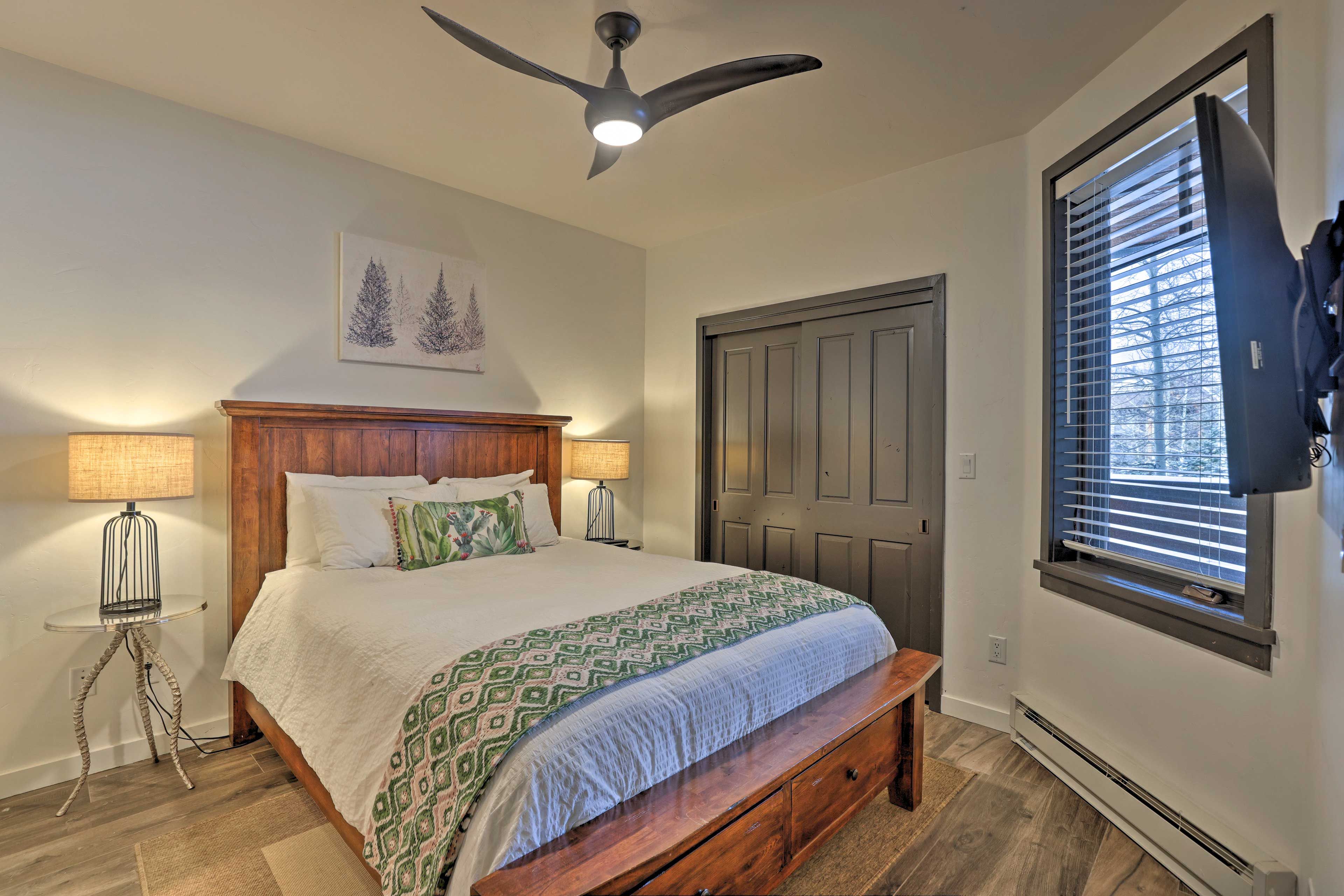 Bedroom 2 | Queen Bed | Linens Provided