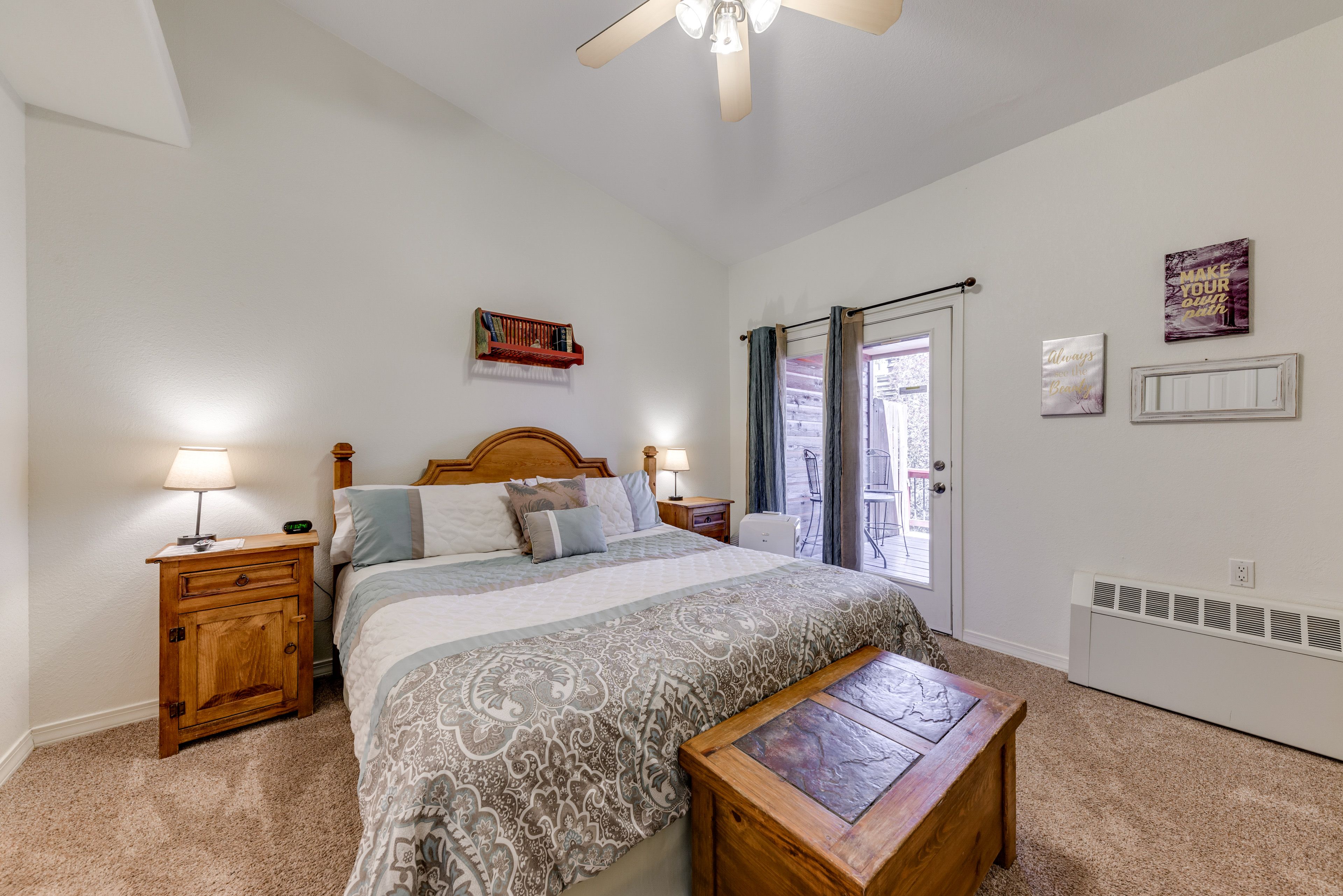 Bedroom 2 | King Bed | Smart TV w/ Cable
