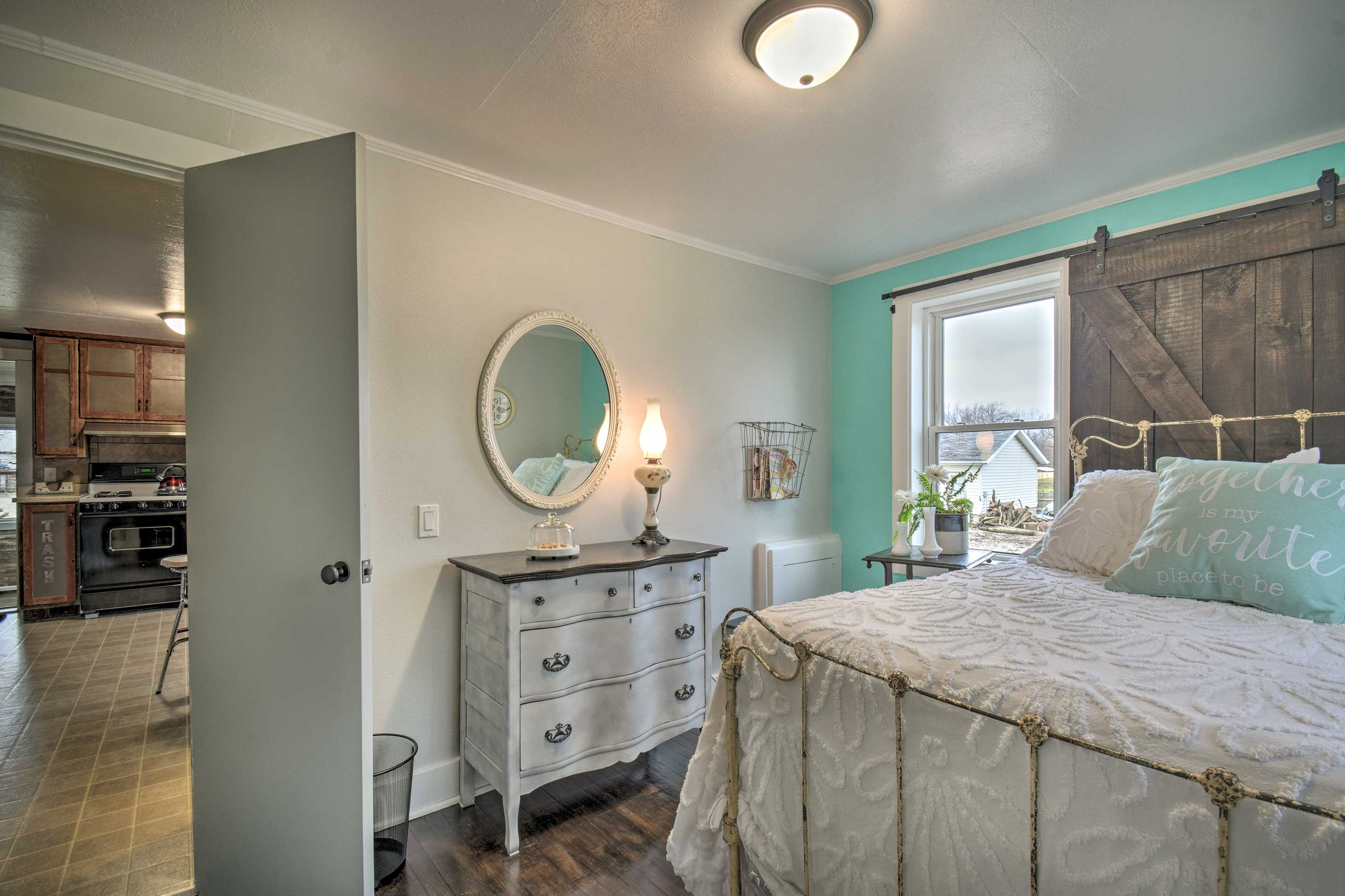 Bedroom 1 | Full Bed | Main Floor