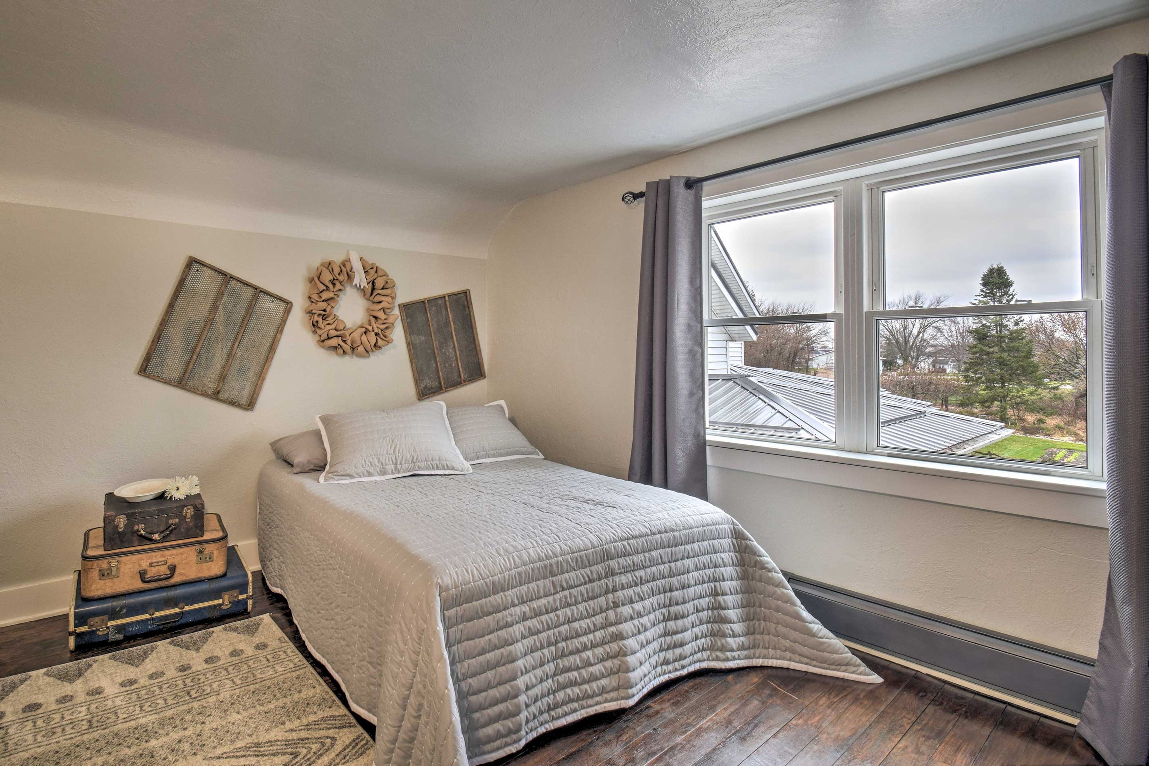 Bedroom 2 | Full Bed, Twin Bed | 2nd Floor