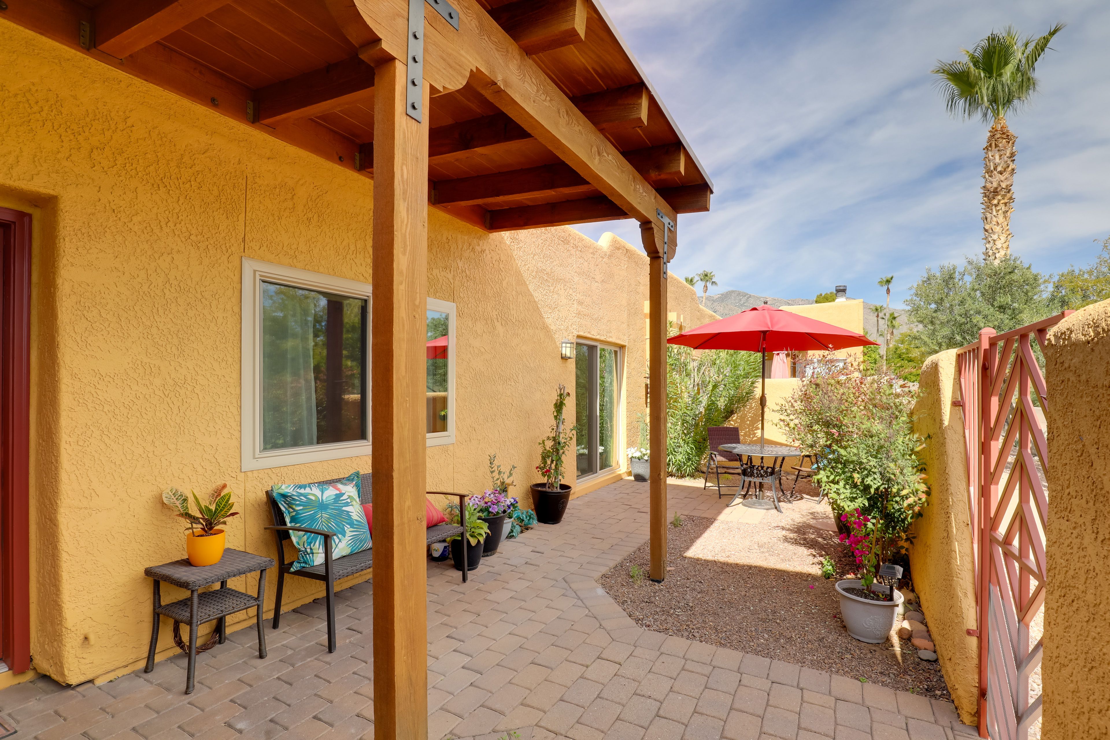 Furnished Patio