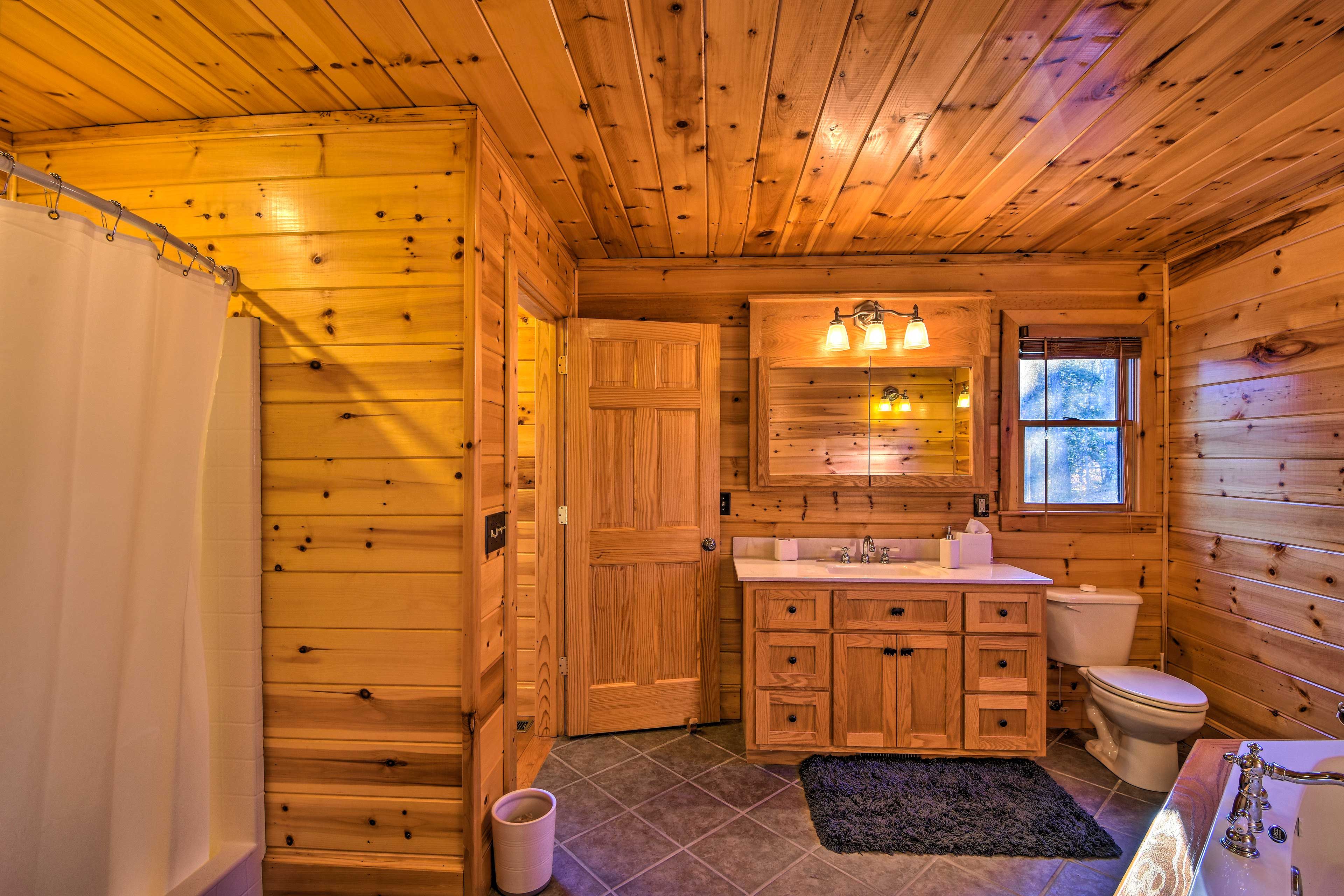 Prep for the day in the large en-suite bath.