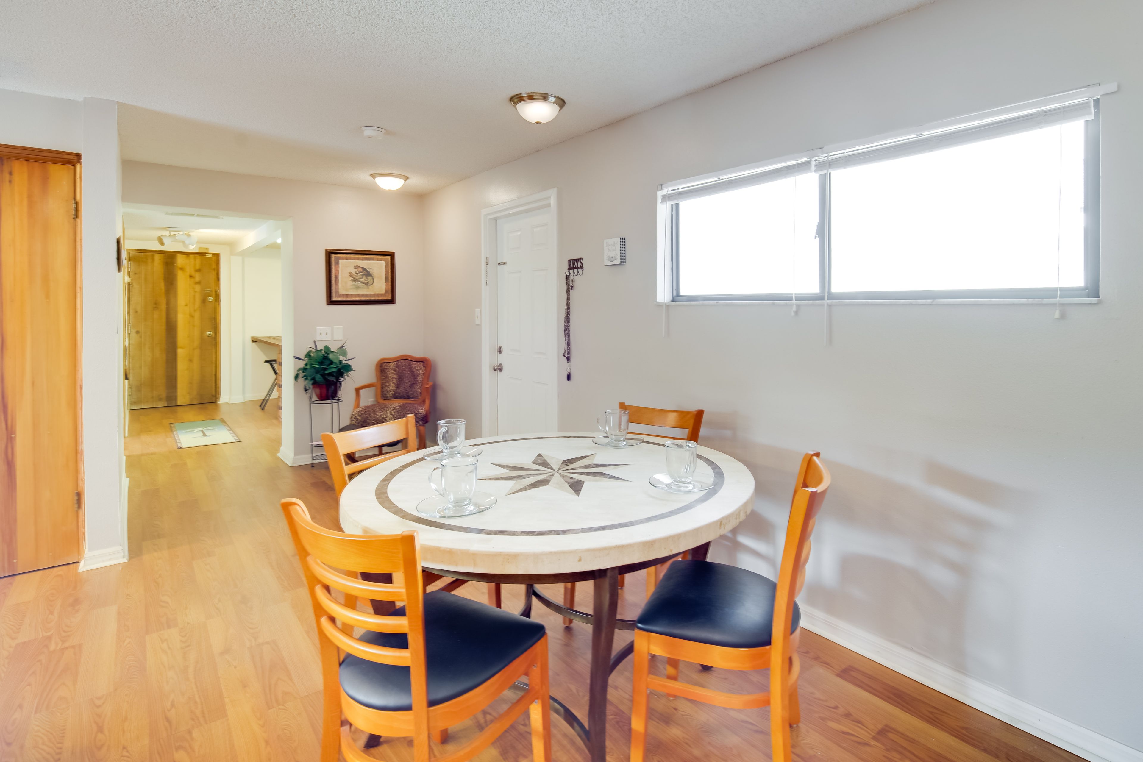Dining Area | Dishware & Flatware