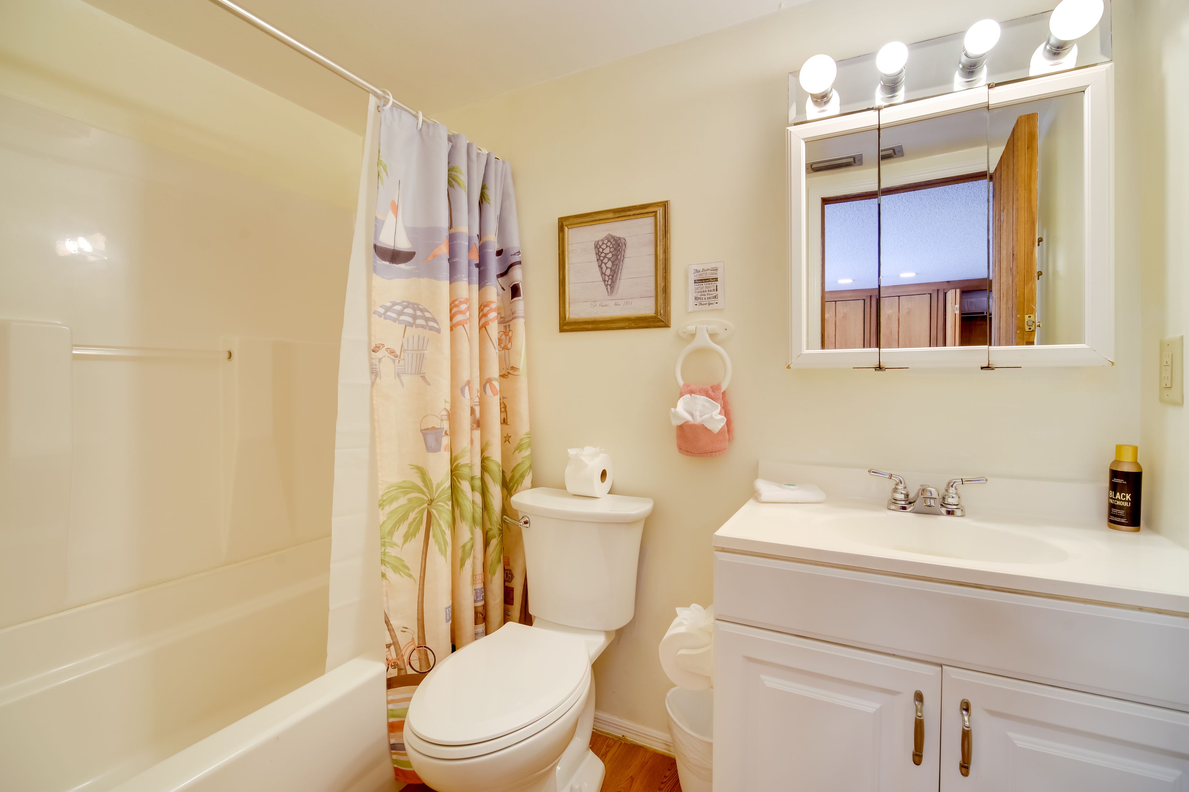 En-Suite Bathroom | Towels | Hair Dryer