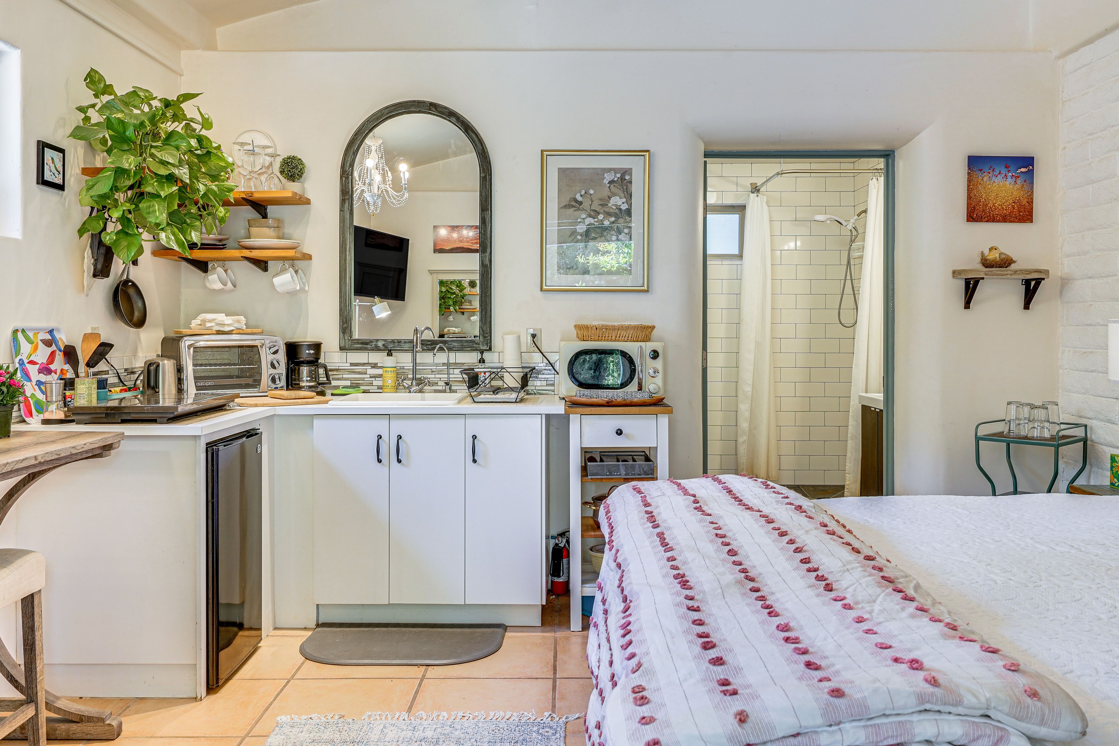 Kitchenette | Stovetop | Mini Fridge | Drip Coffee Maker | Toaster Oven