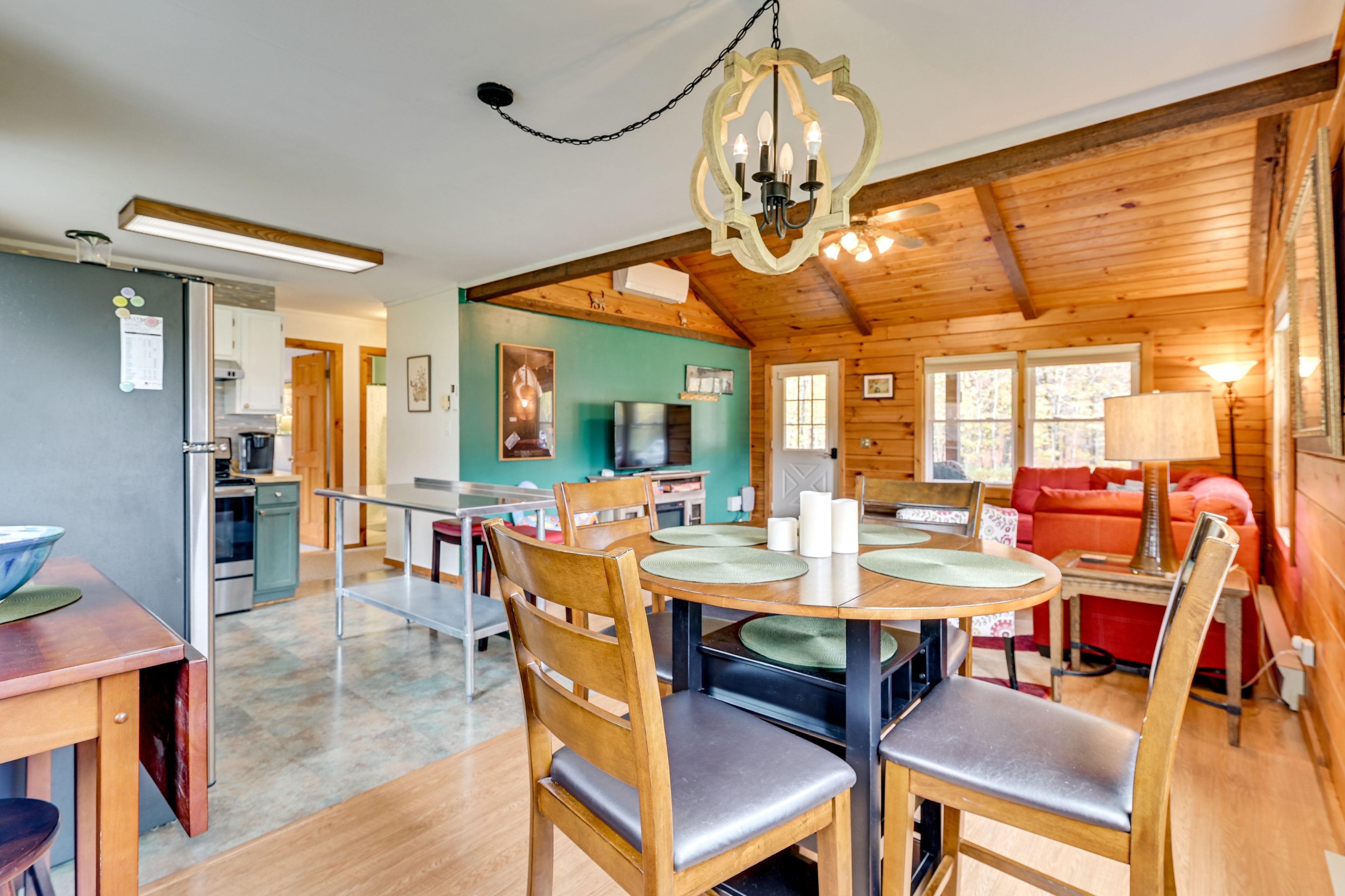 Dining Space | Dishware/Flatware