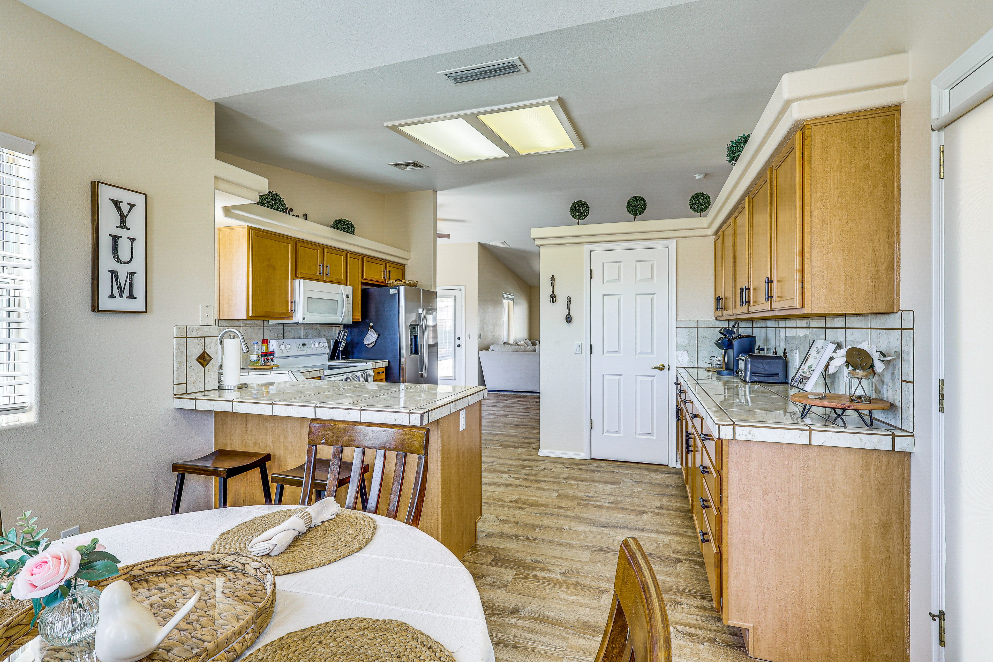 Dining Area | Dishware & Flatware
