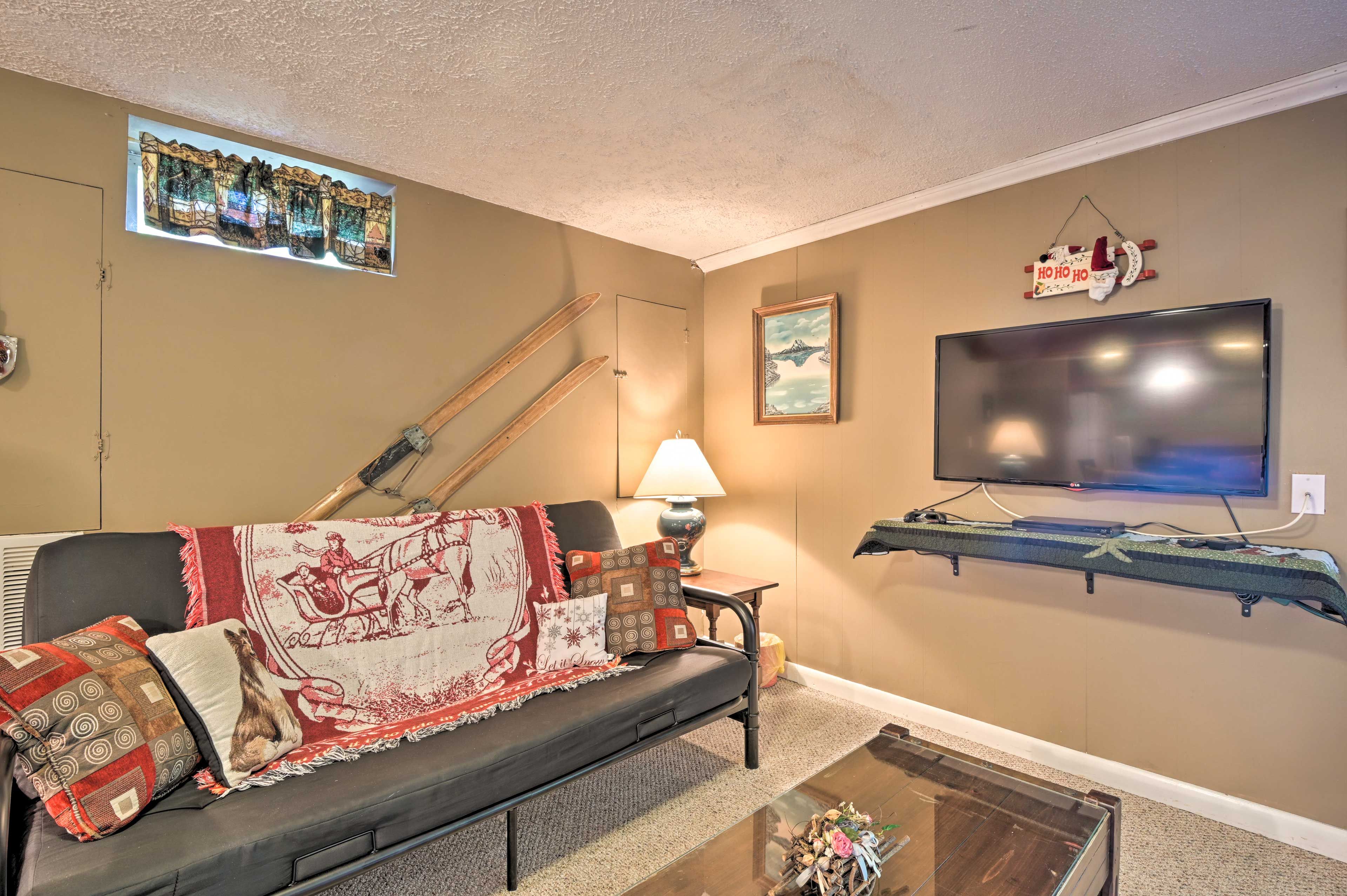 Lower Level Living Room | Flat-Screen TV