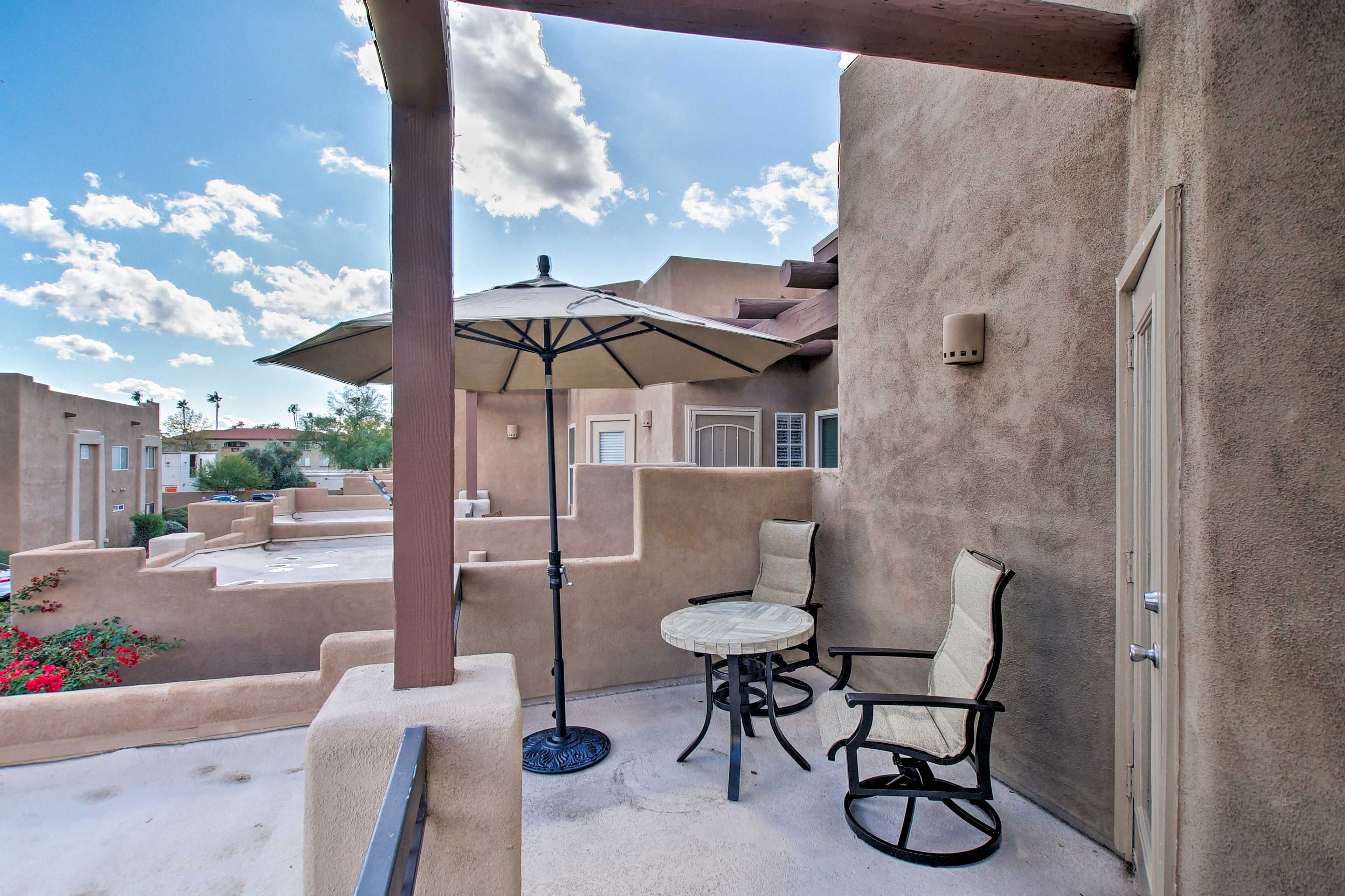 Patio | Outdoor Seating