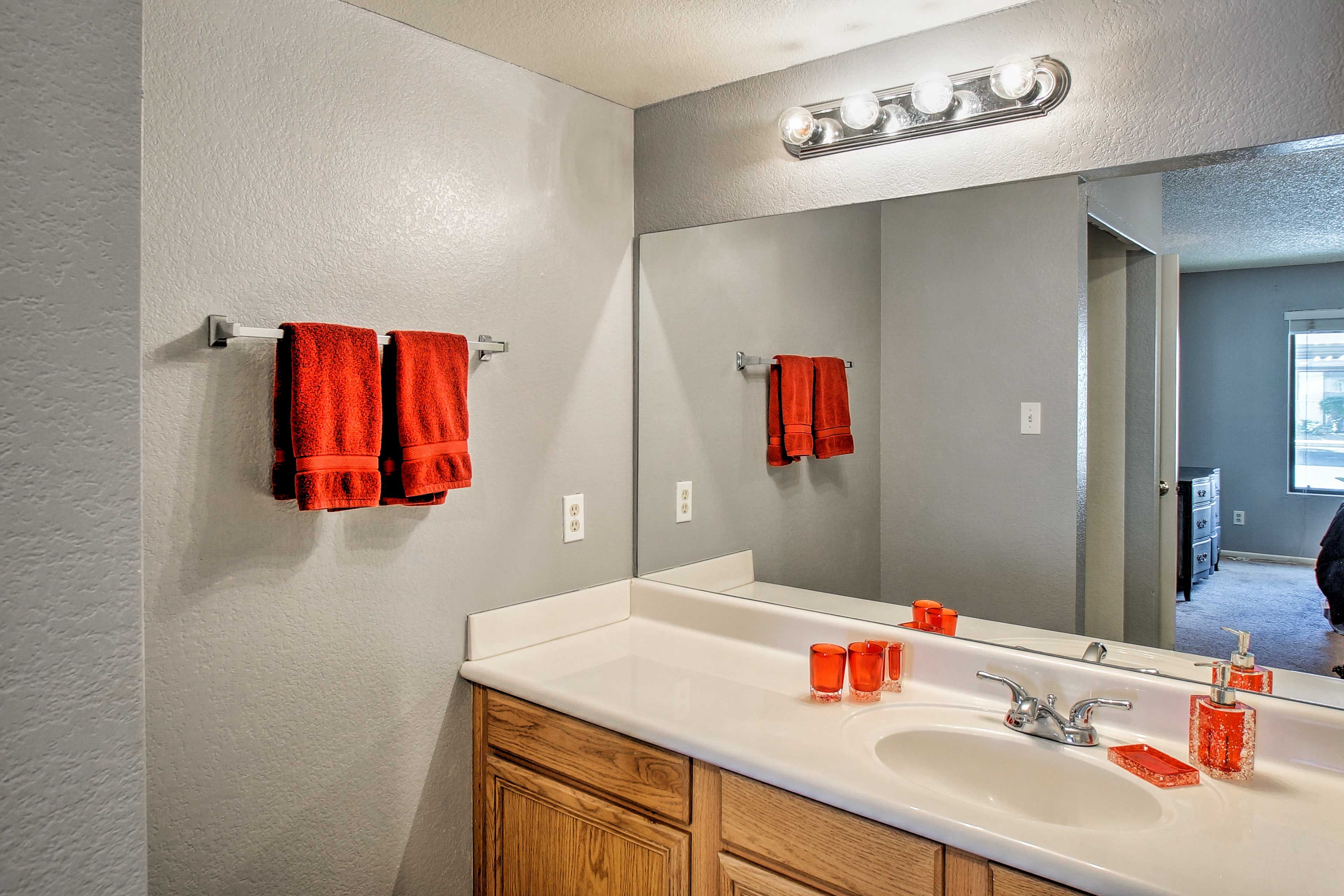 Enjoy plenty of towels in the en-suite throughout your stay.