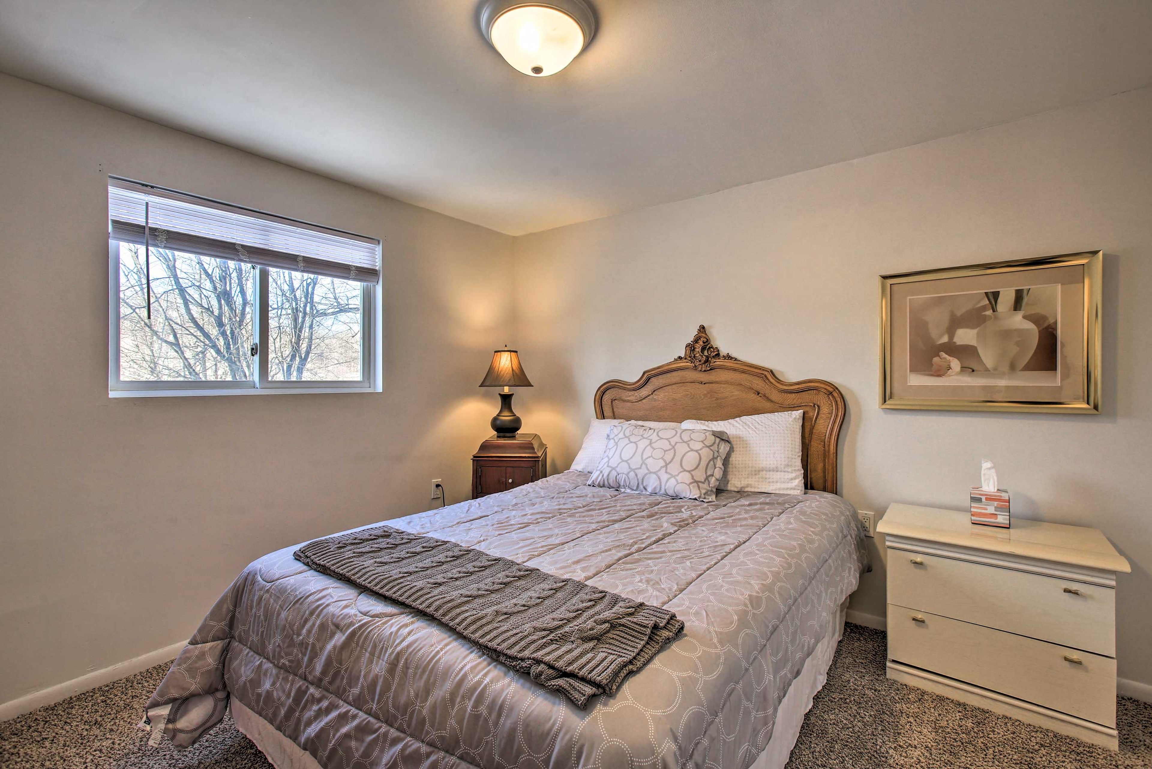 Bedroom 2 | Queen Bed