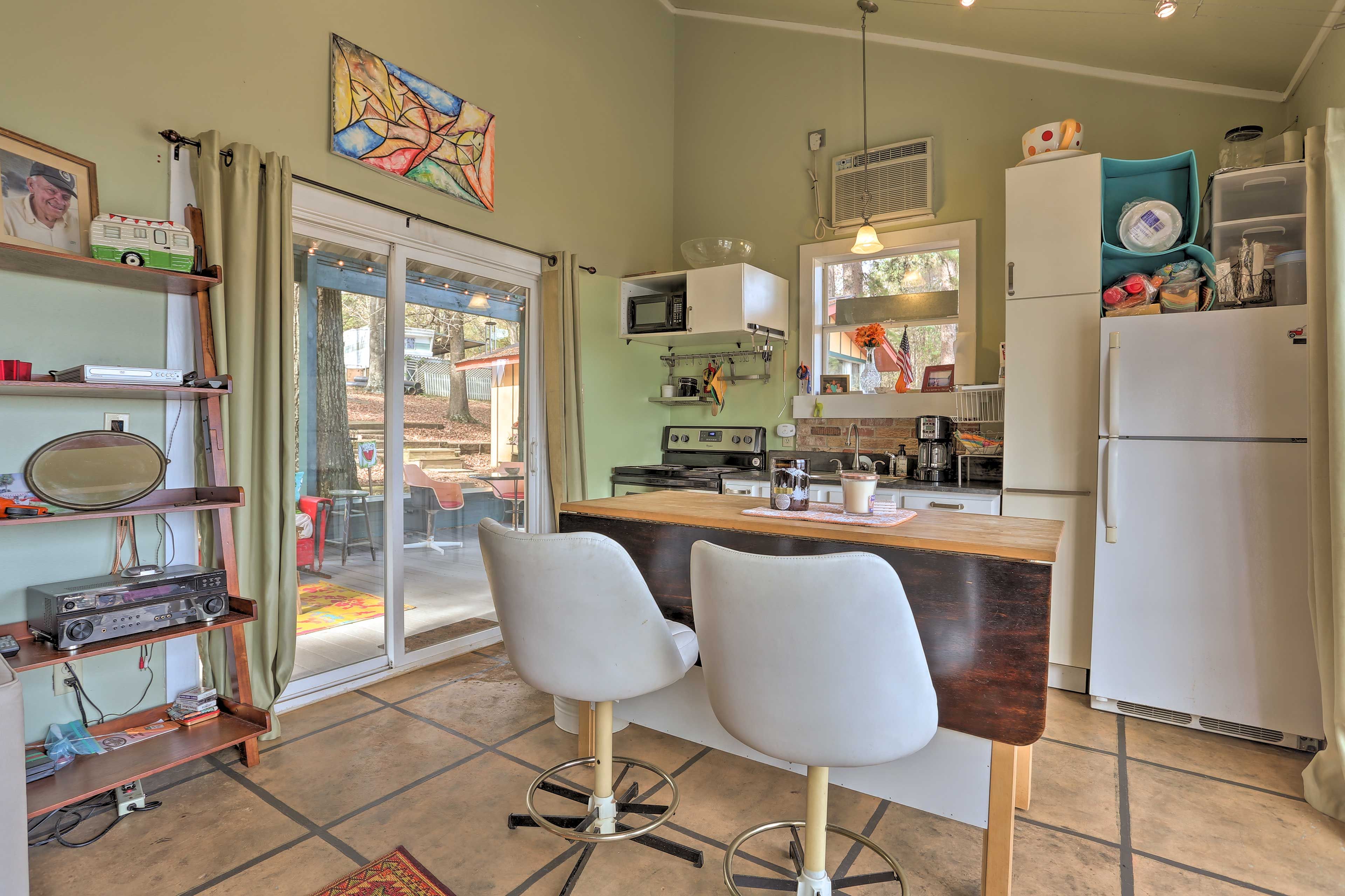 Main Cottage | Kitchen | Coffee Maker | Cooking Basics | Spices