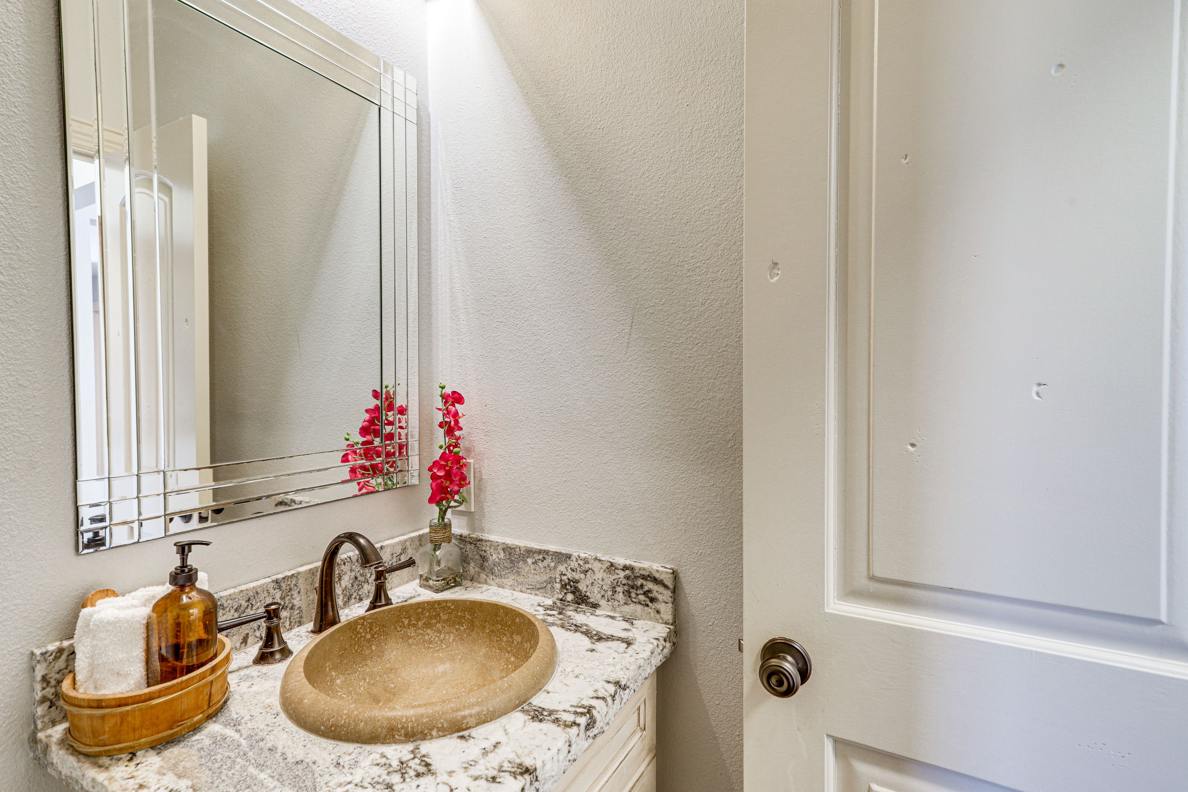 Half Bathroom | 1st Floor
