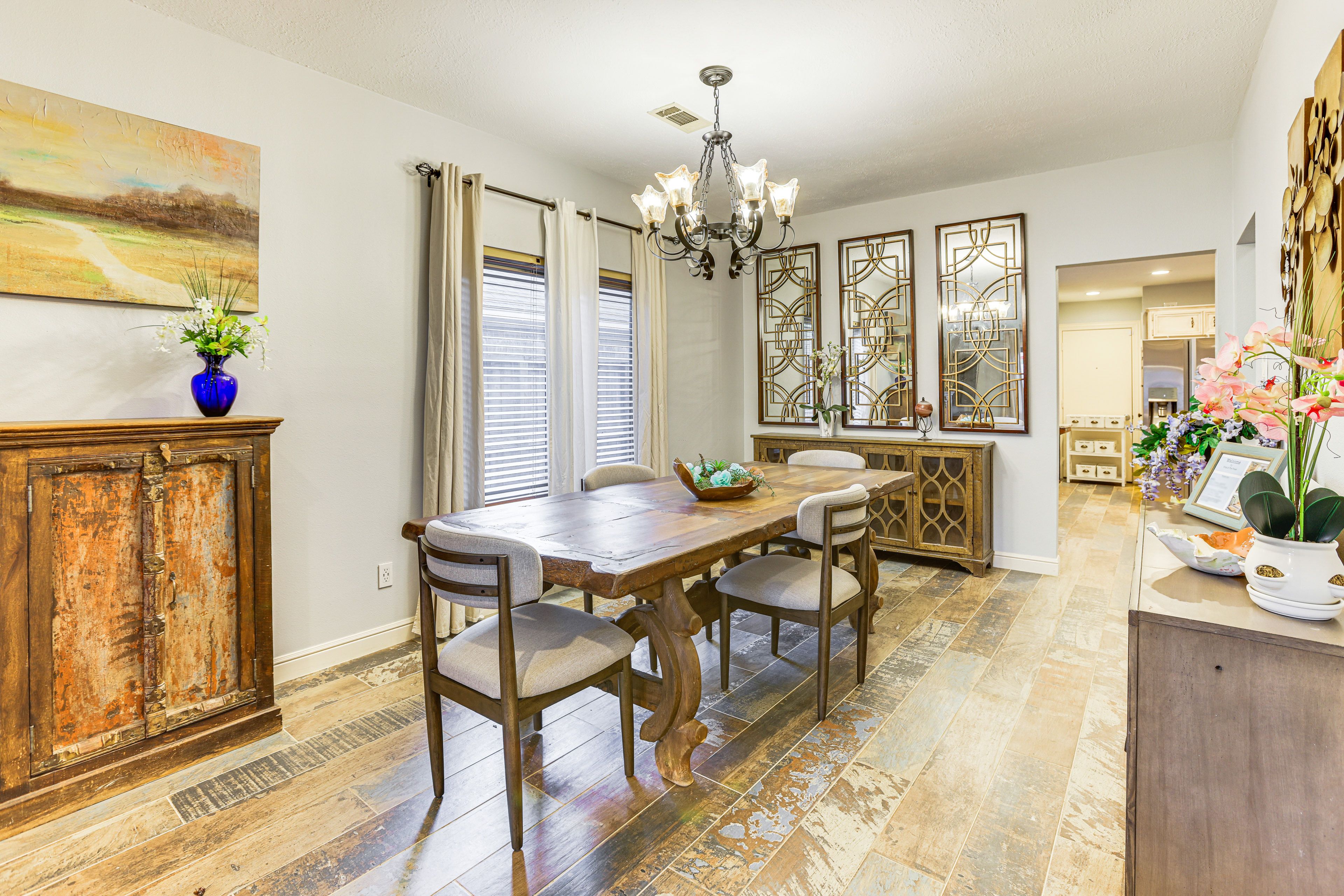 Additional Dining Area | 1st Floor
