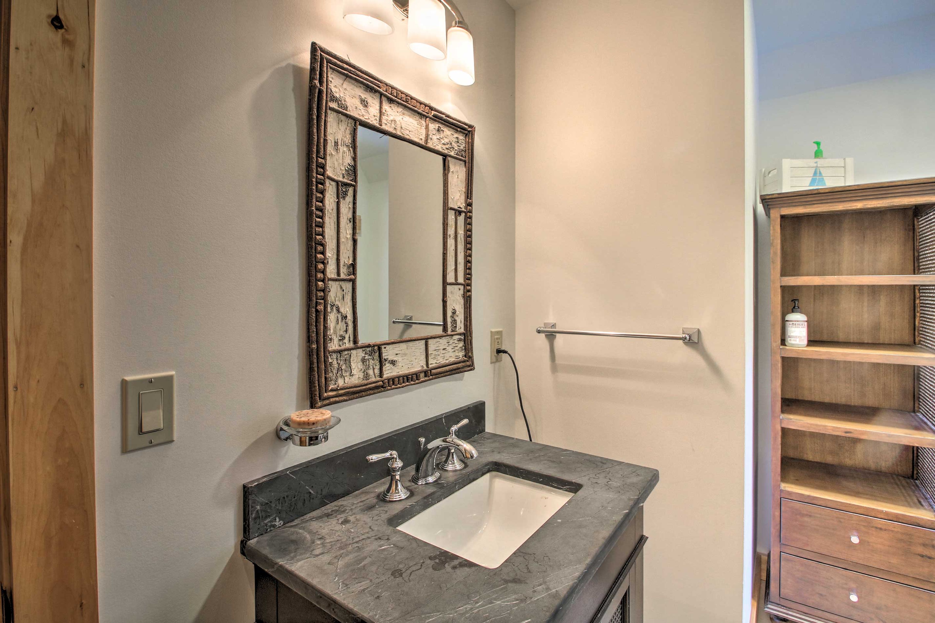 Full Bathroom