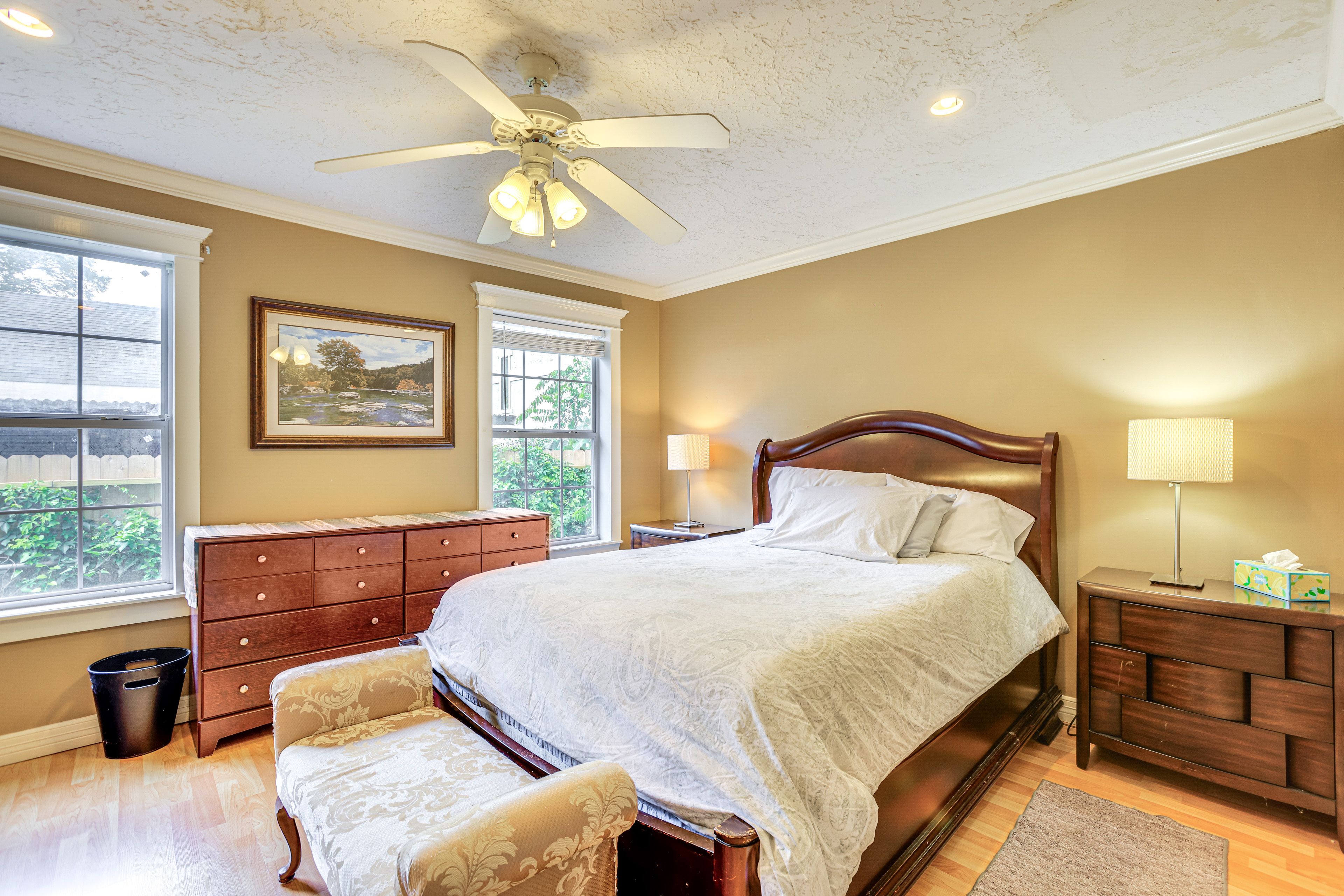 Bedroom 1 | King Bed