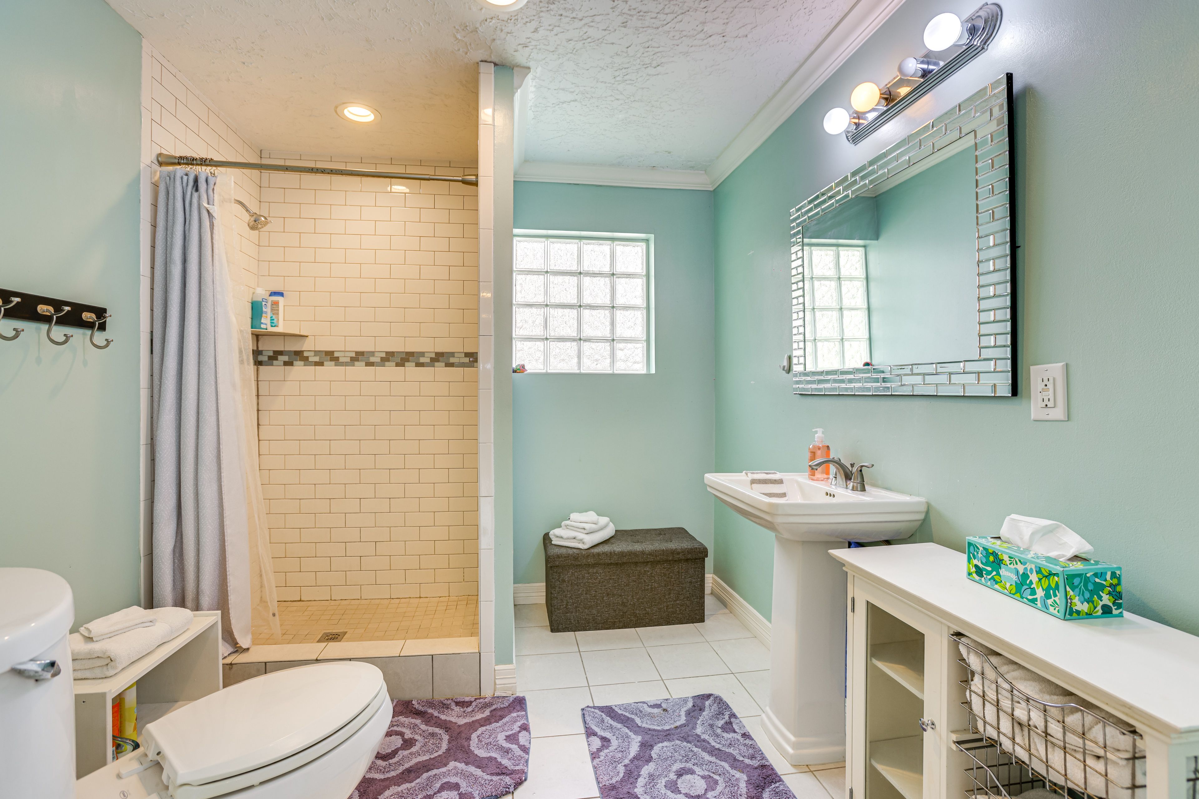 Full Bathroom