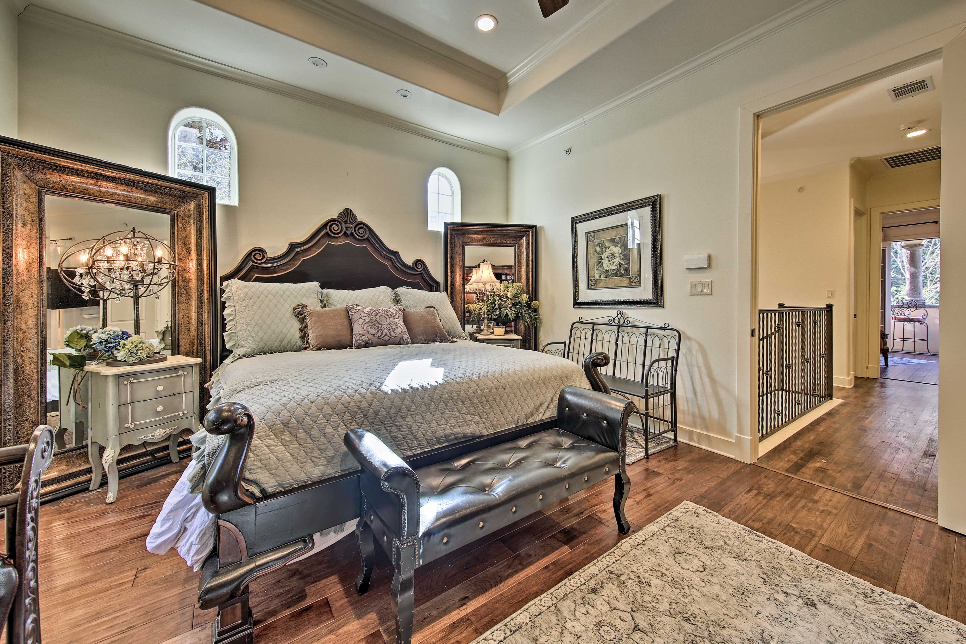 Ensure you catch up on beauty sleep in this spacious bed.