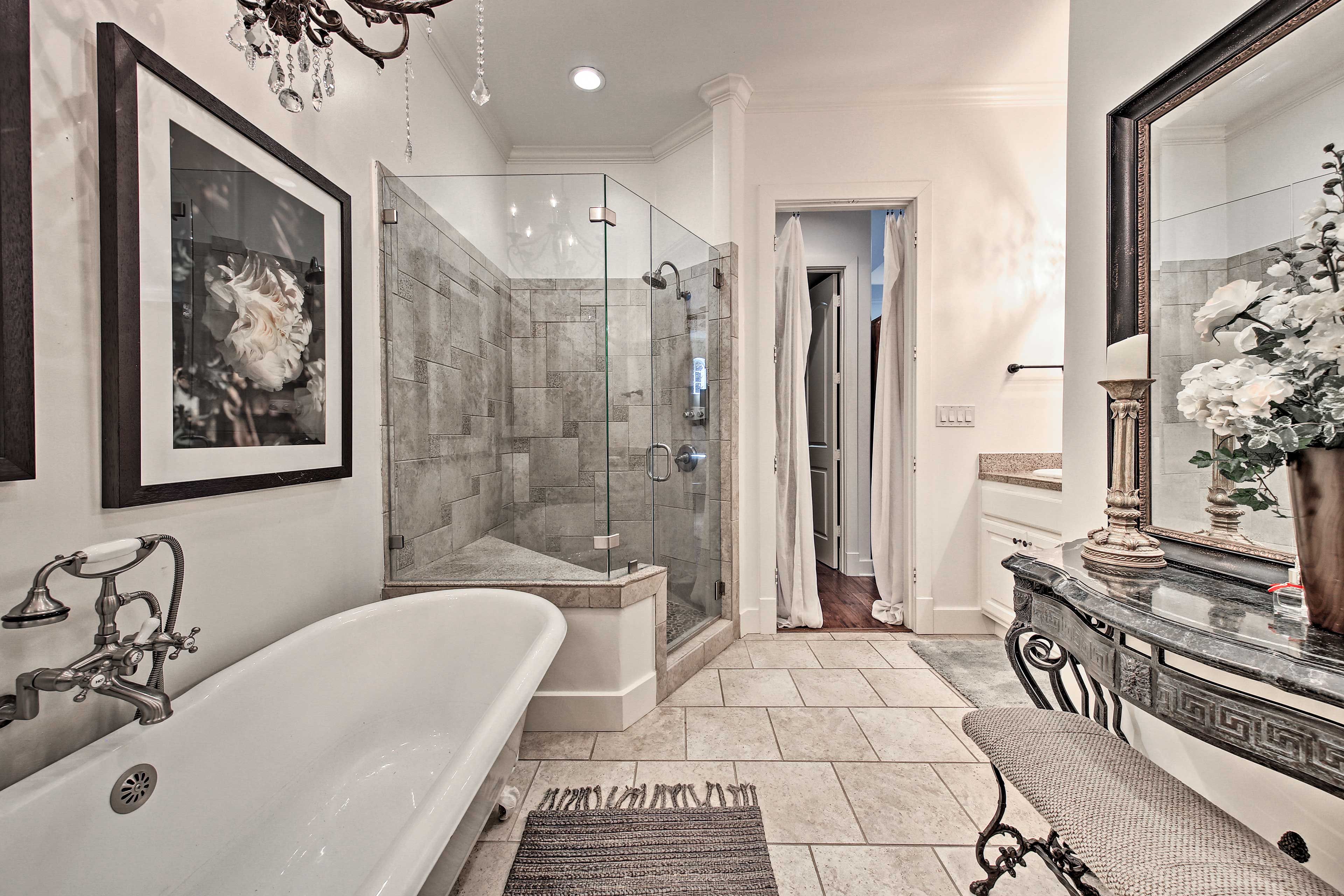 Rinse off and freshen up in style thanks to this en-suite bathroom.