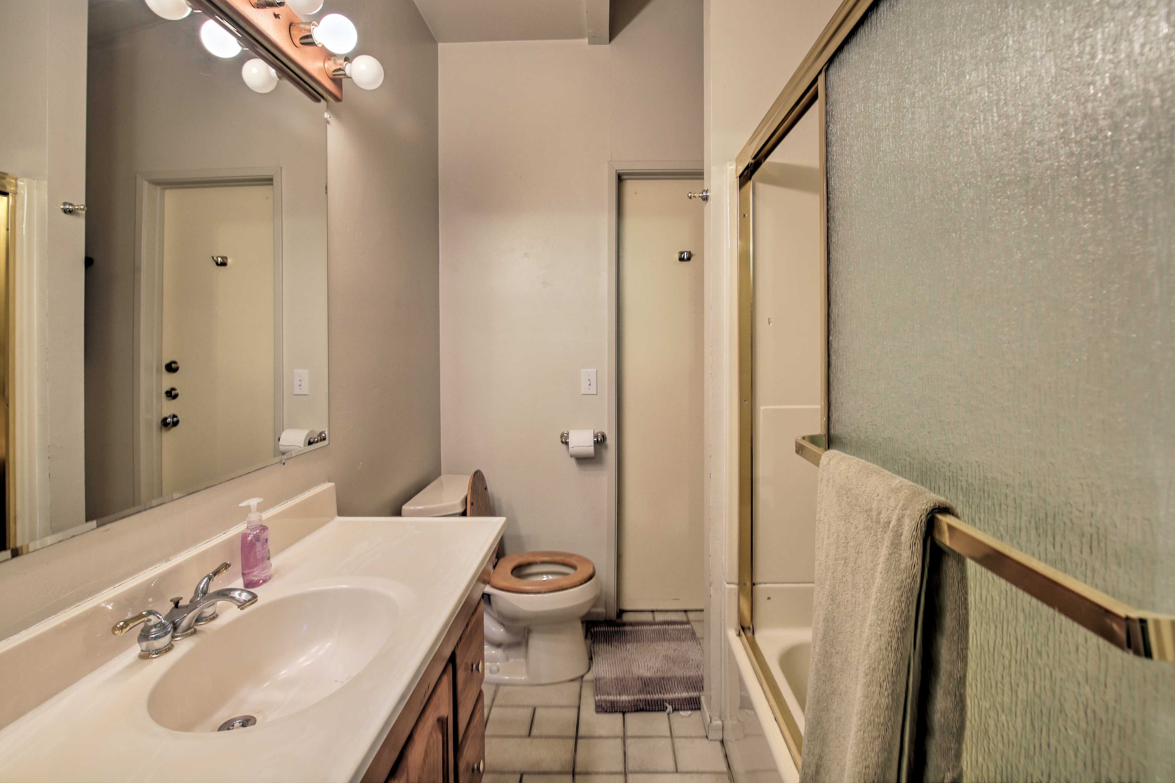 Full Bathroom
