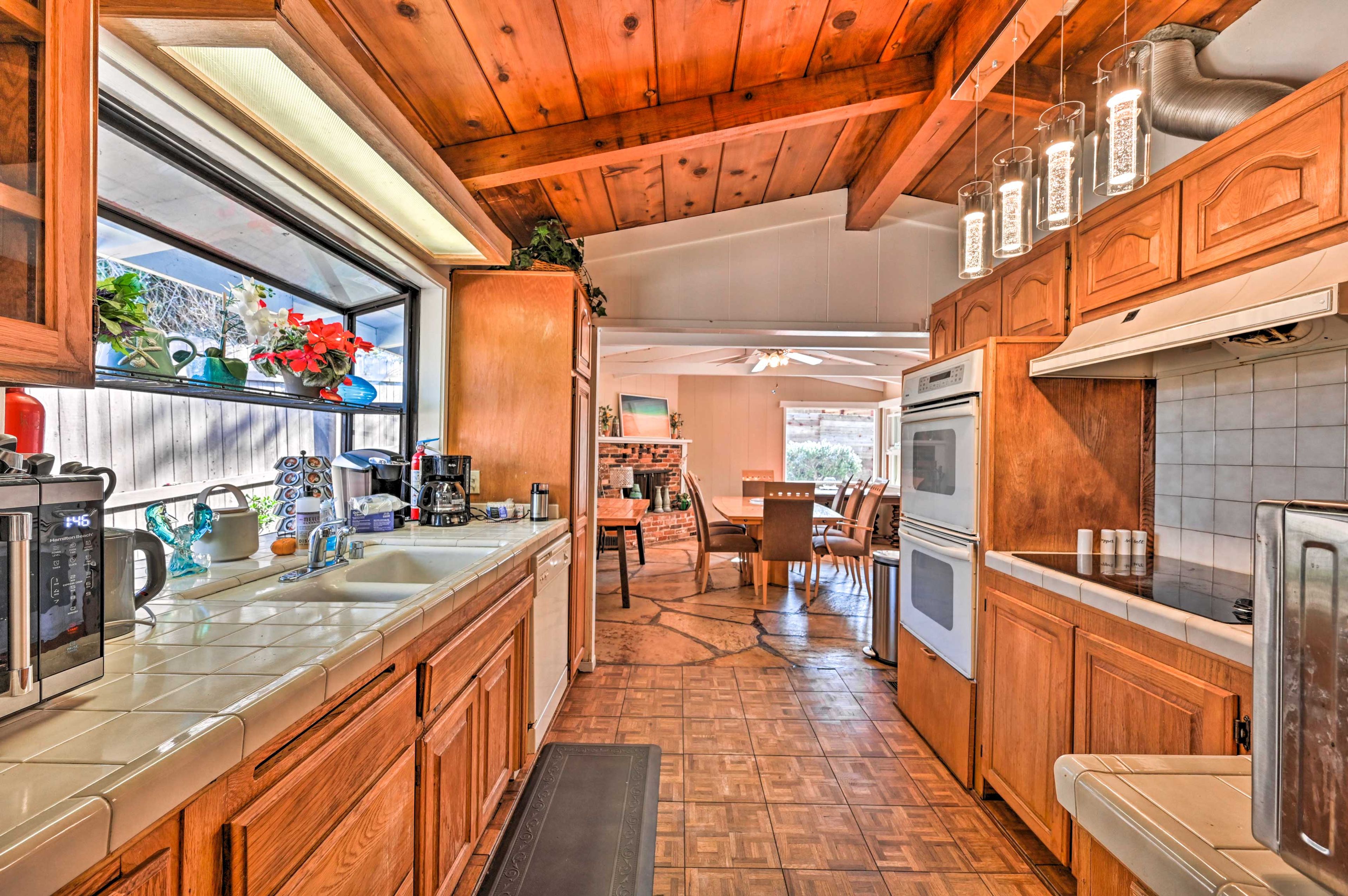 Kitchen | Blender | Coffee Maker | Toaster | Spices