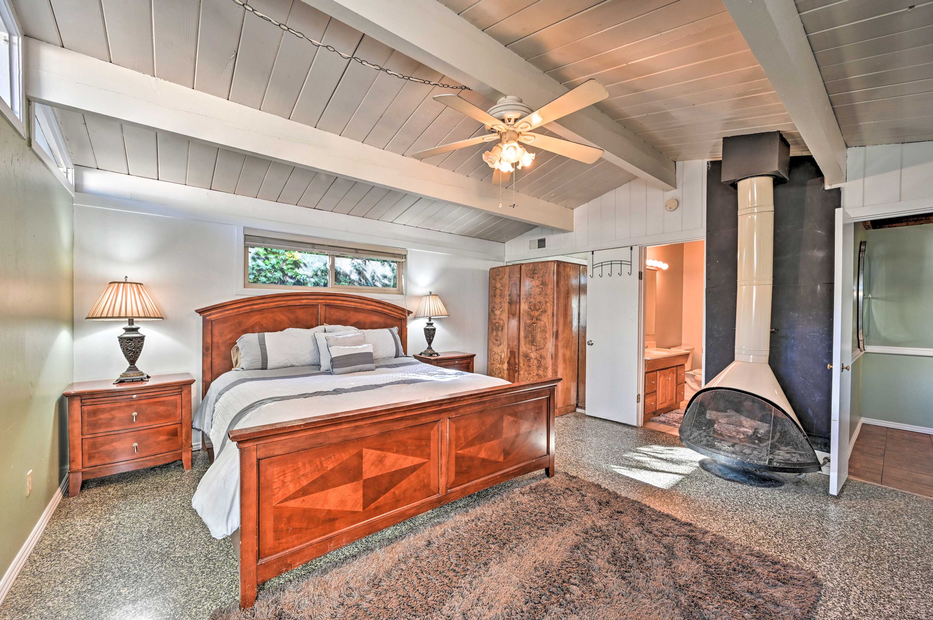 Bedroom 2 | California King Bed