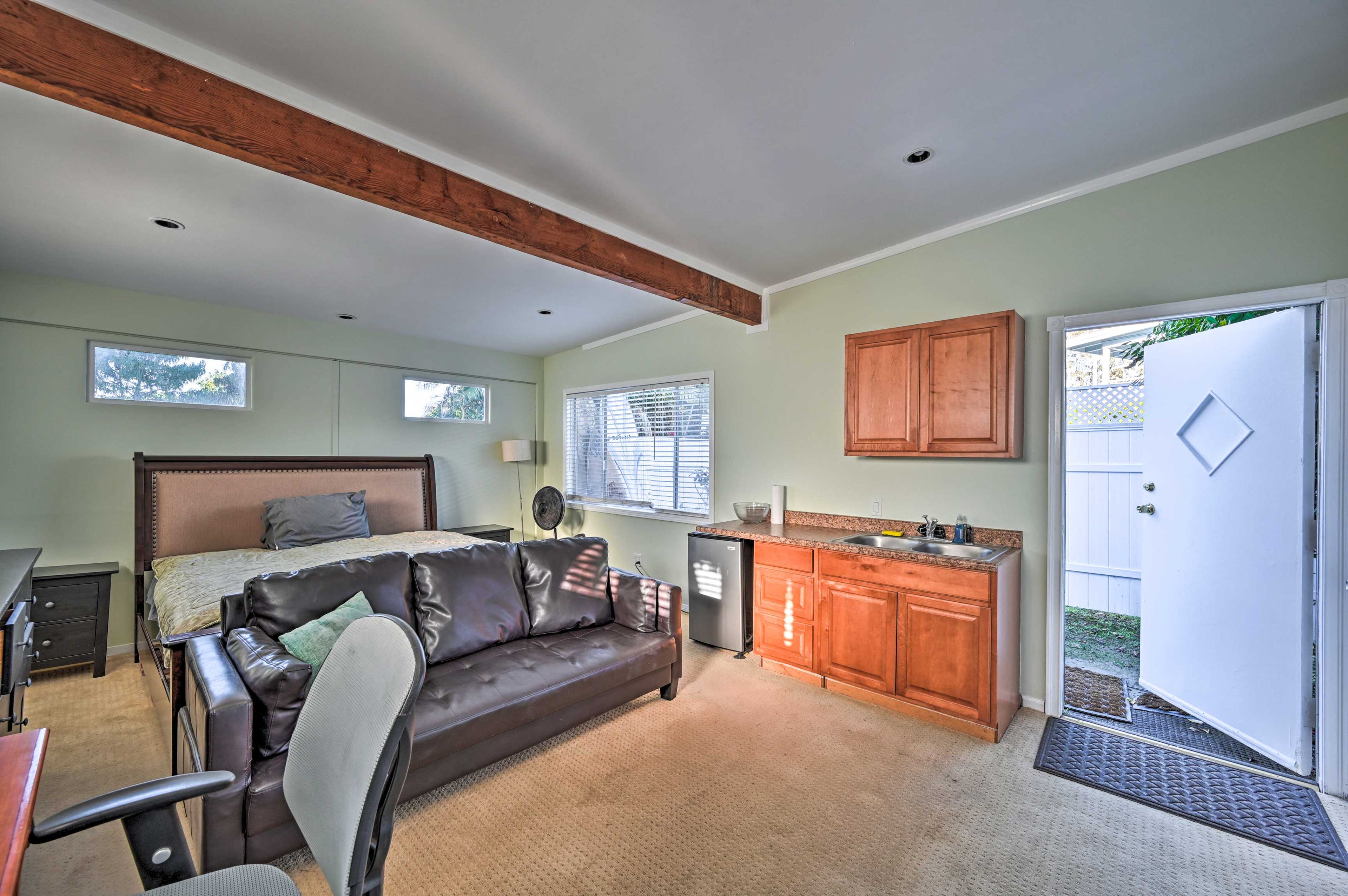 Bedroom 6 (Detached Studio) | California King Bed | Sleeper Sofa