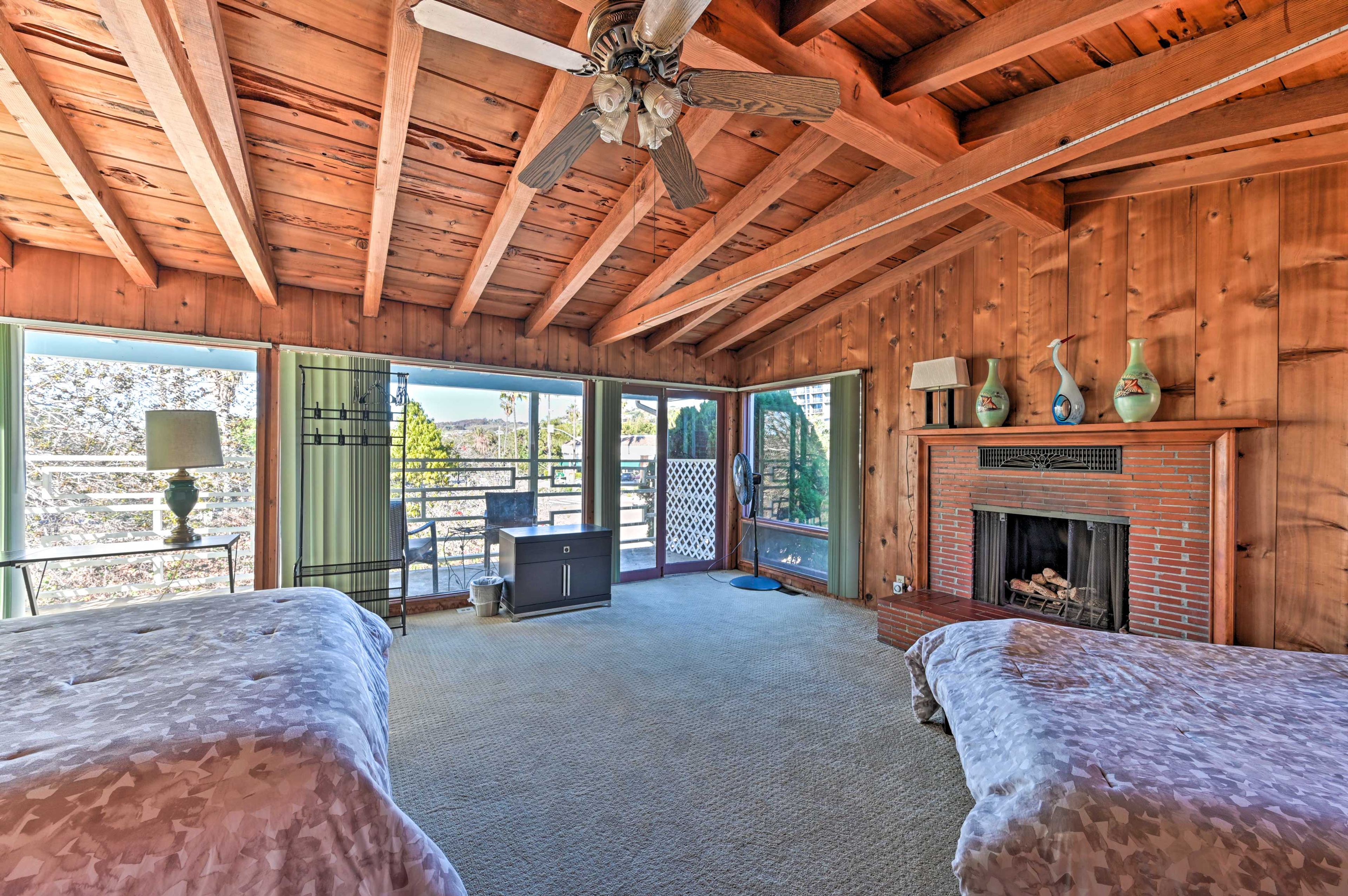 Bedroom 9 | 2 Queen Beds