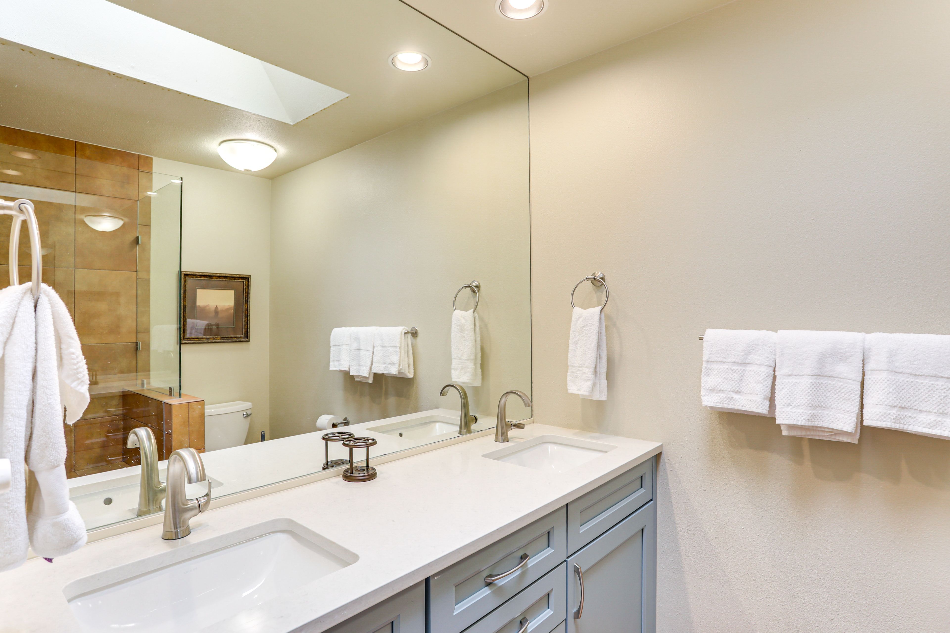 En-Suite Bathroom | Towels Provided